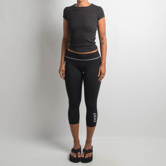 BLACK CAPRI LEGGINGS