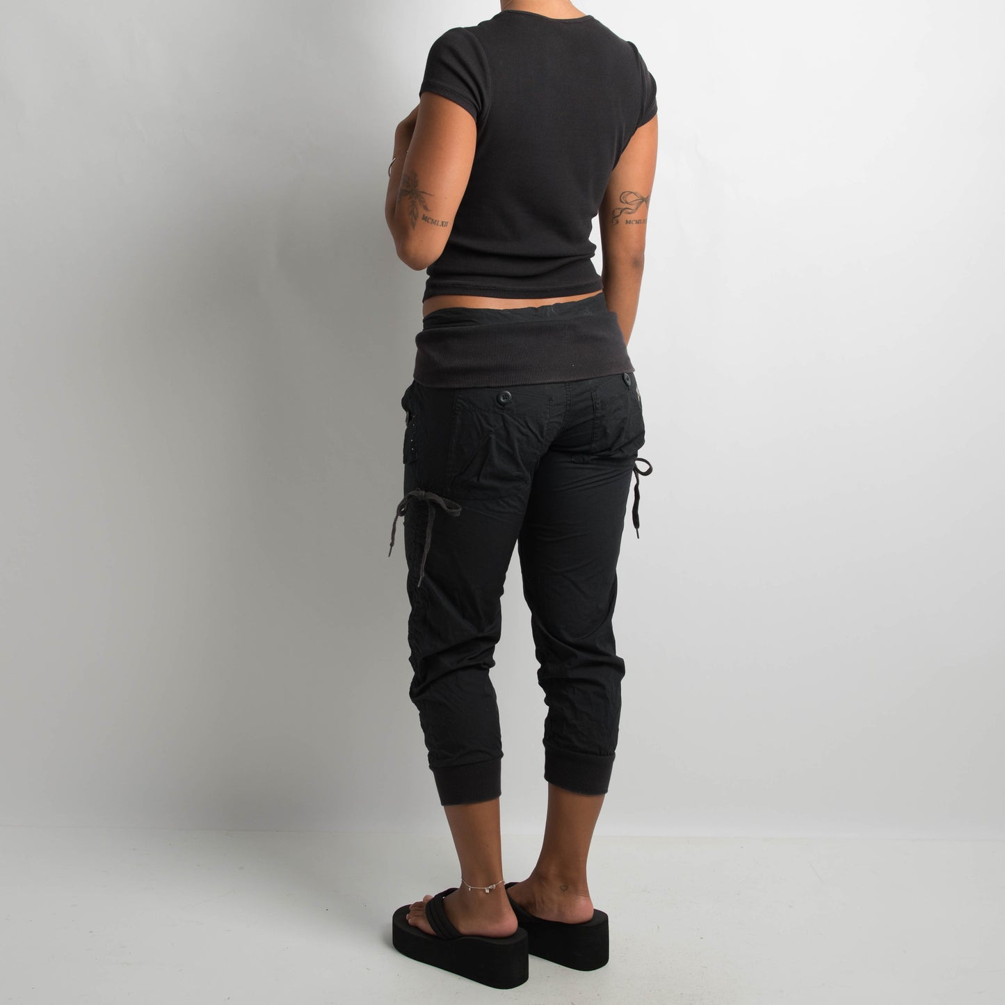 BLACK NIKE 3/4 CARGO PANTS