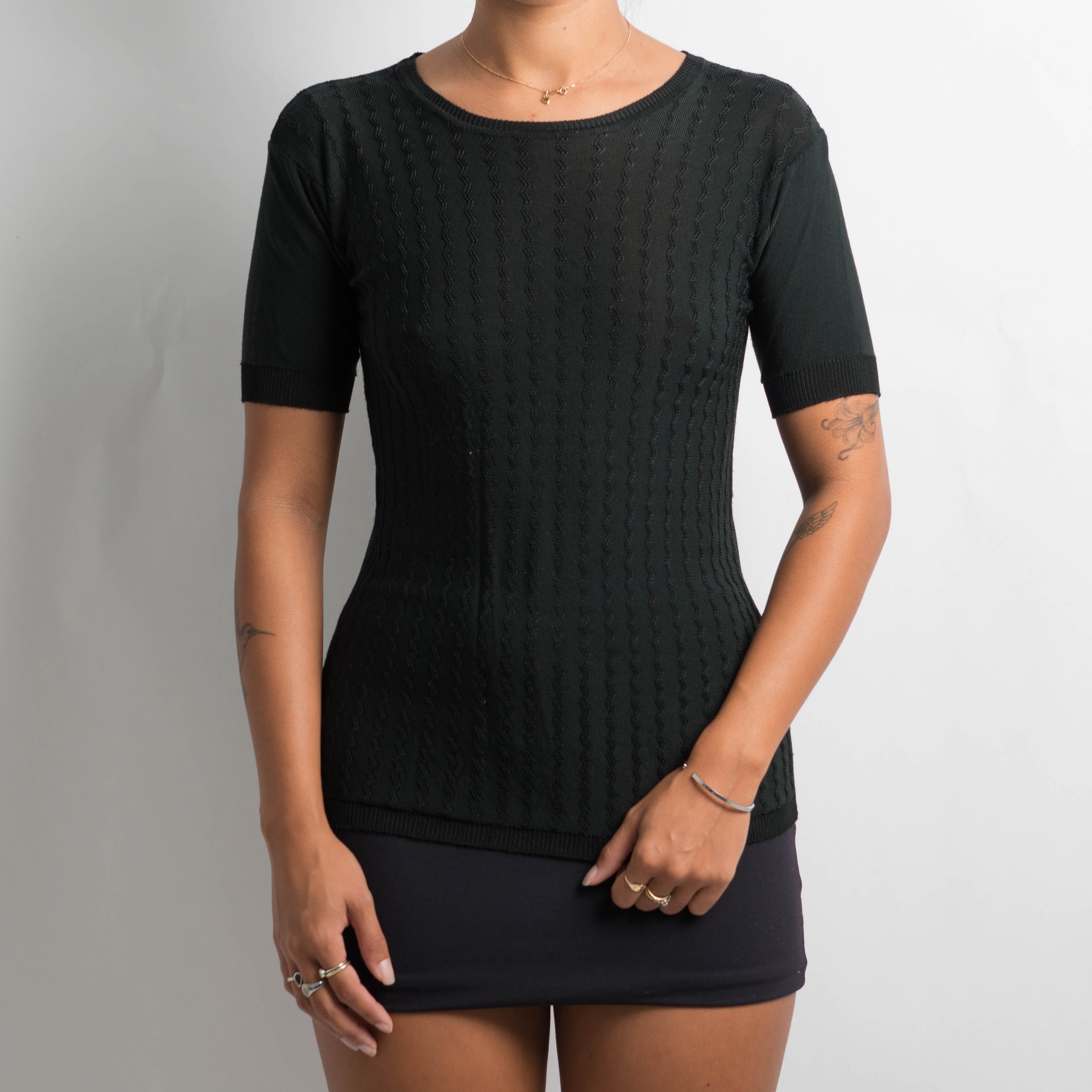BLACK KNIT TSHIRT