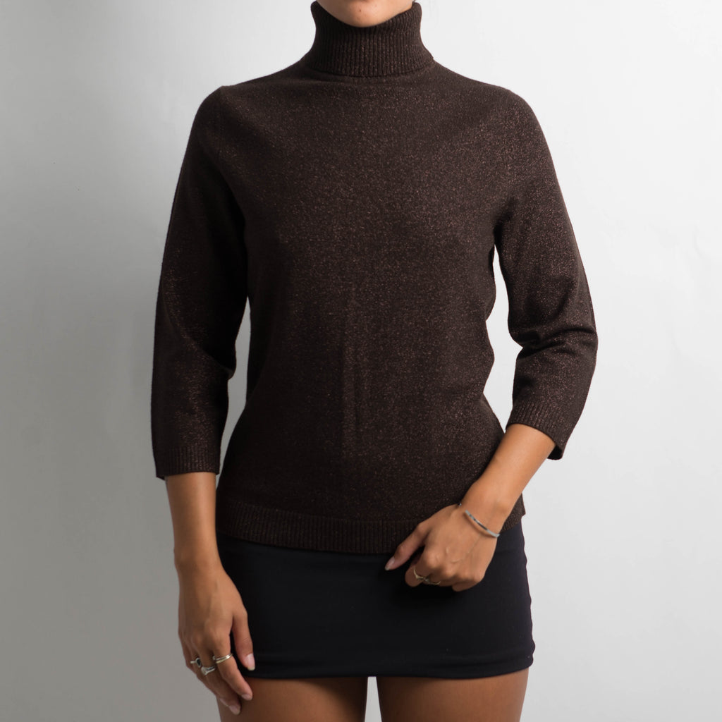 METALLIC TURTLENECK TOP