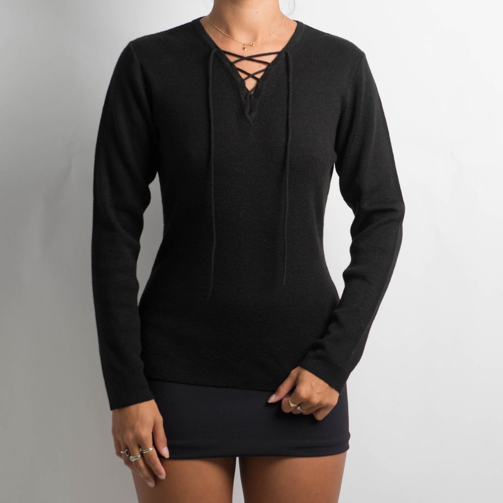BLACK KNIT LACE UP TOP
