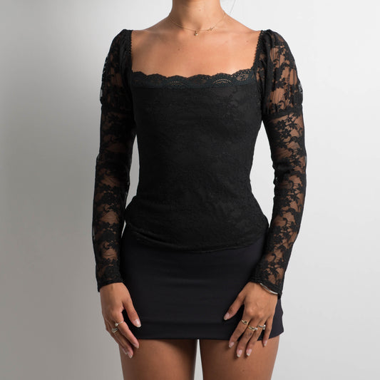 BLACK LACE LONG SLEEVE