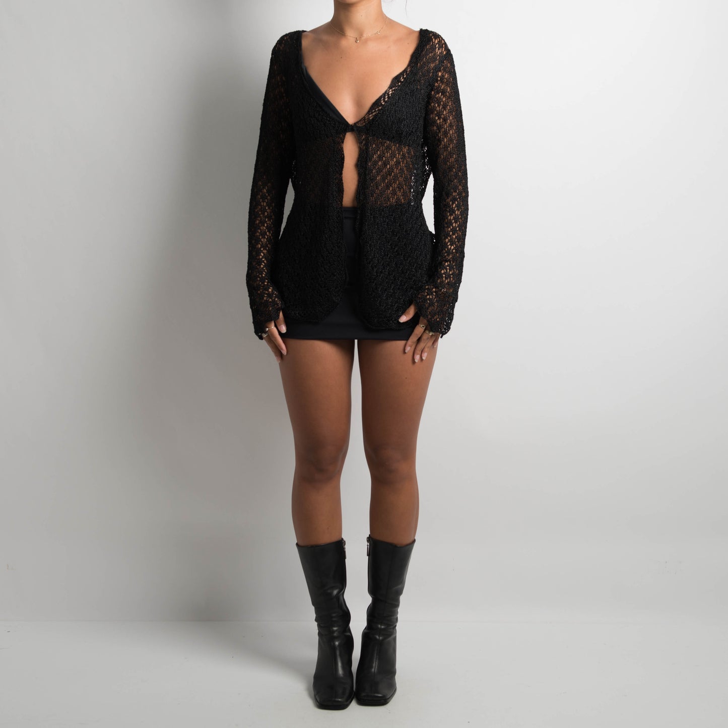 BLACK CROCHET LONG SLEEVE