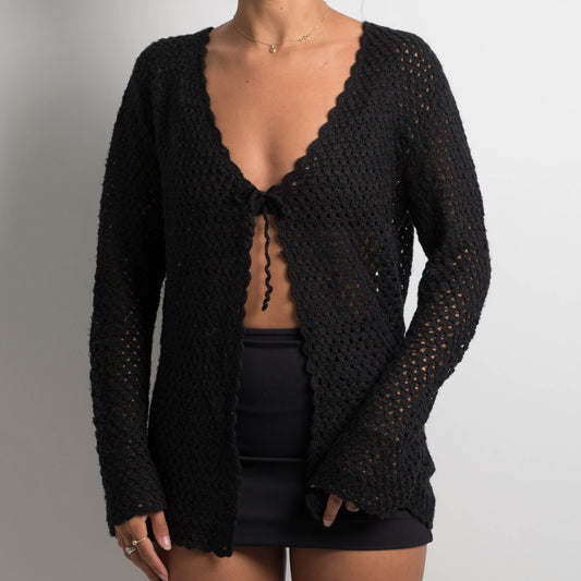 BLACK KNIT CROCHET LONG SLEEVE