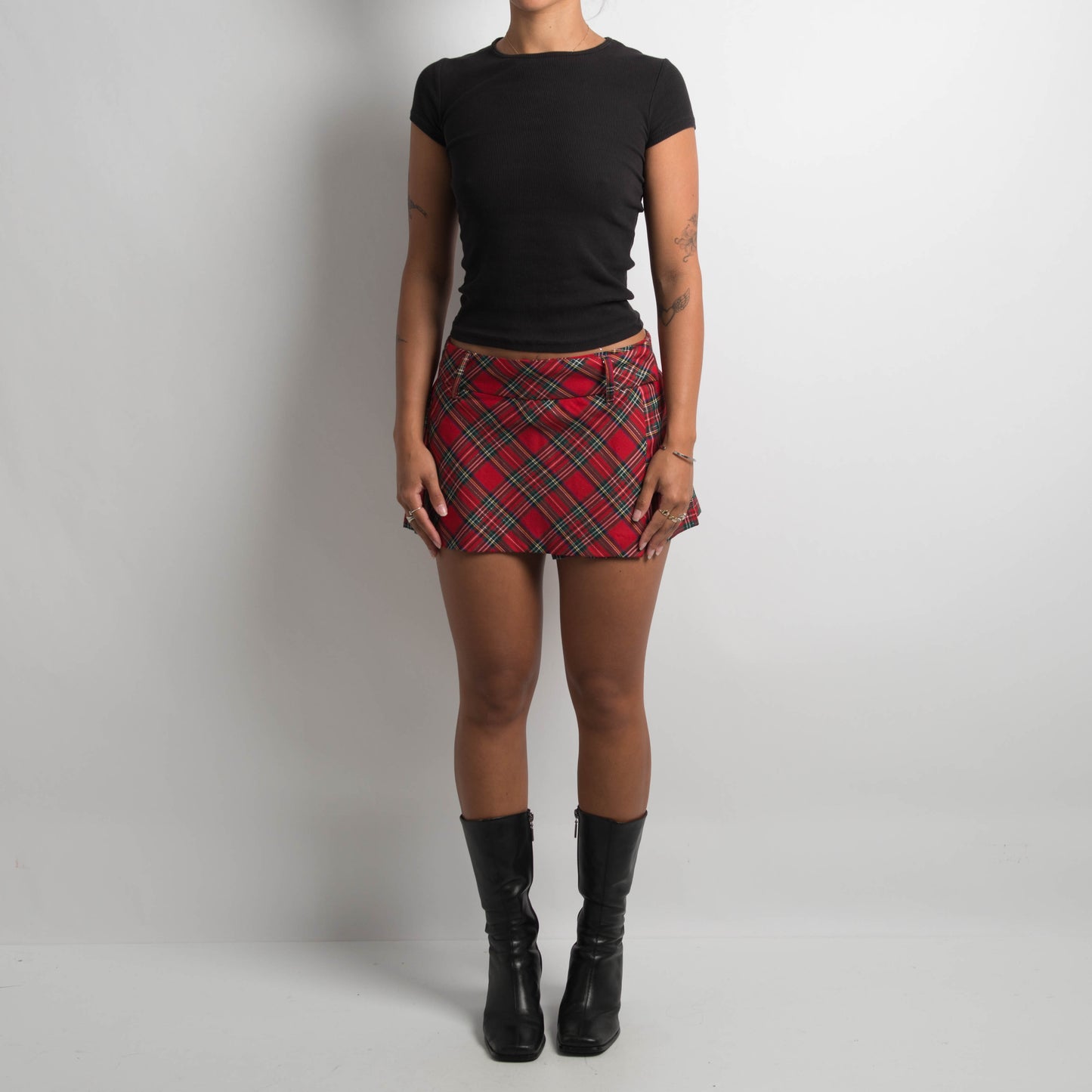 RED PLAID PLEATED MINI SKIRT