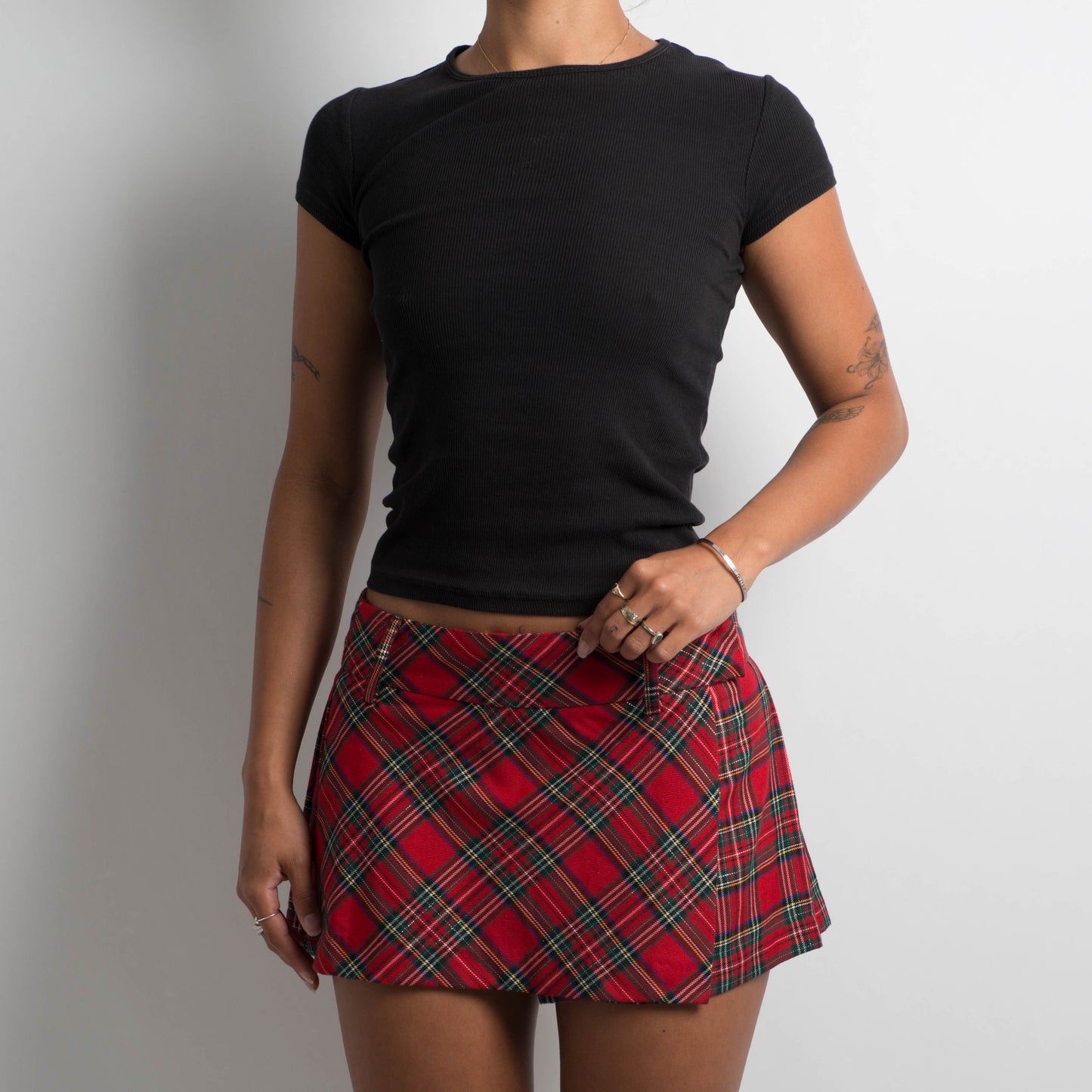 RED PLAID PLEATED MINI SKIRT