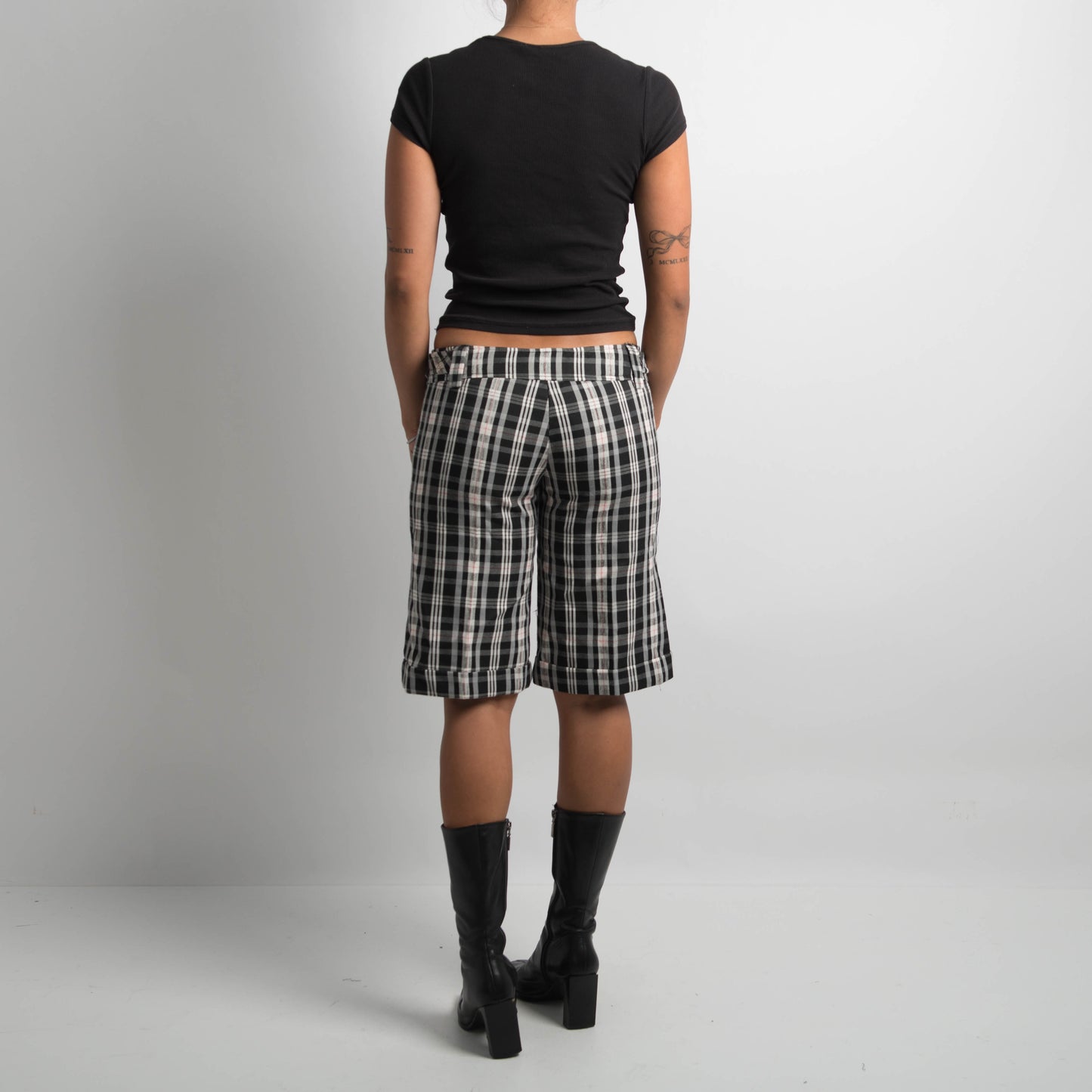 PLAID LONGLINE SHORTS