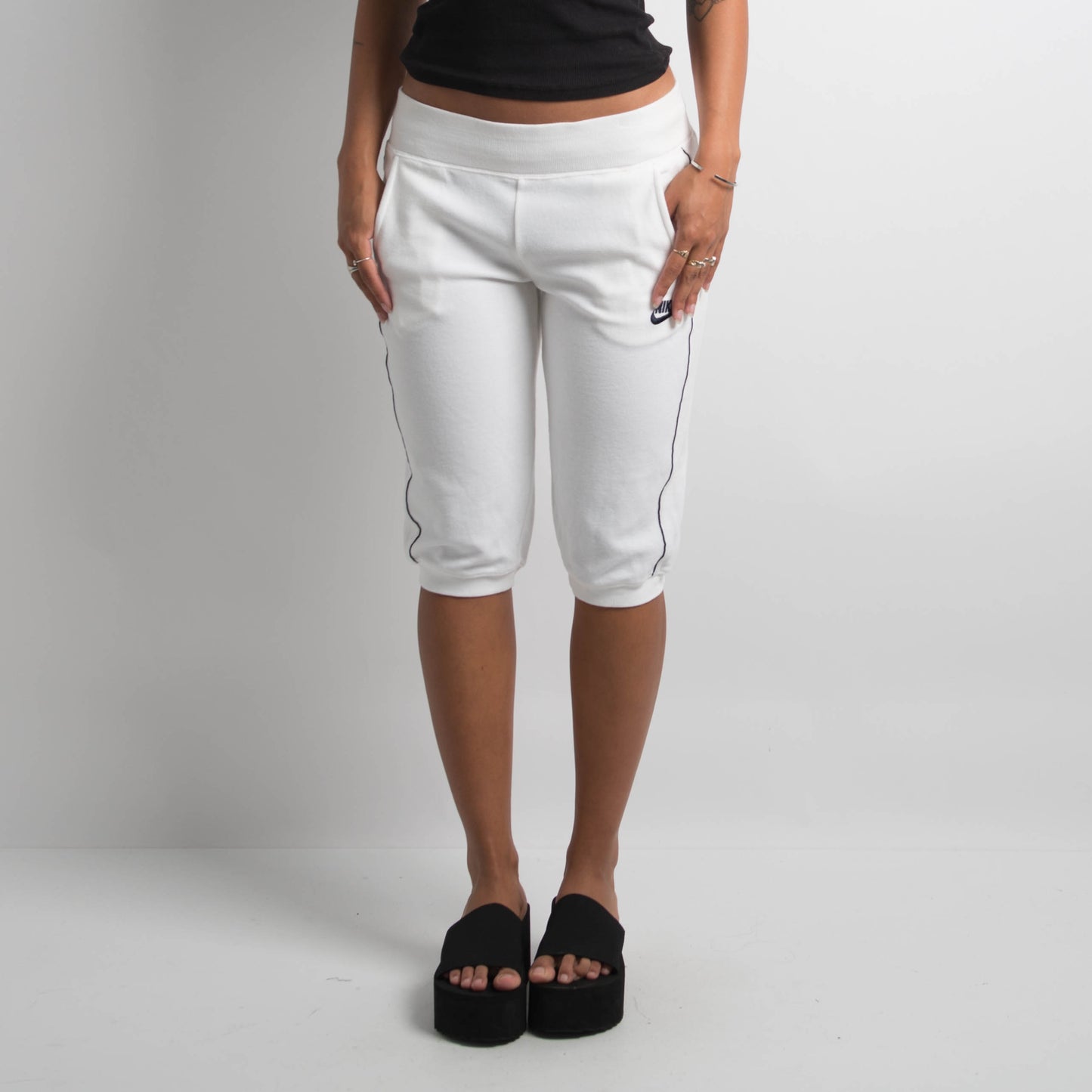 WHITE CROPPED LOUNGE PANTS