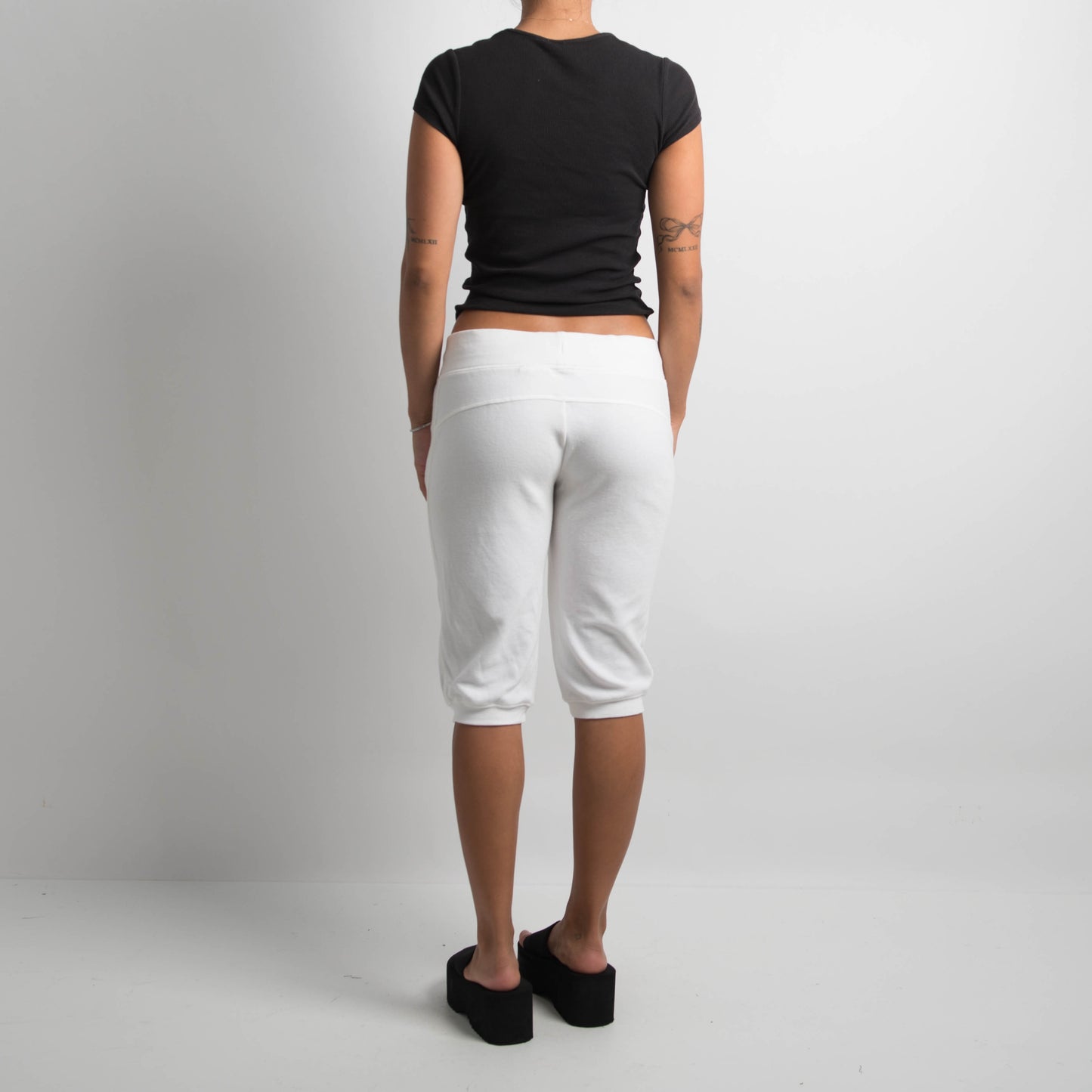 WHITE CROPPED LOUNGE PANTS