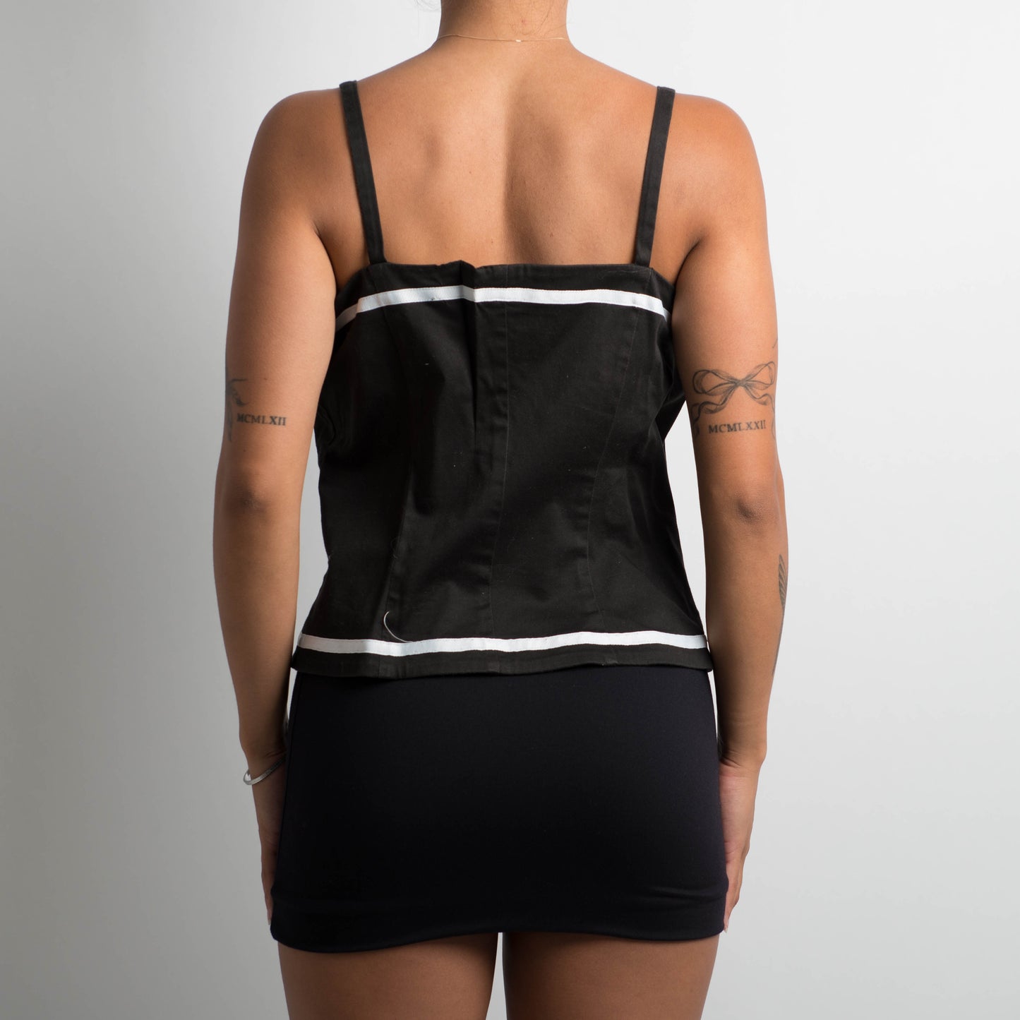 ZIP FRONT TOP