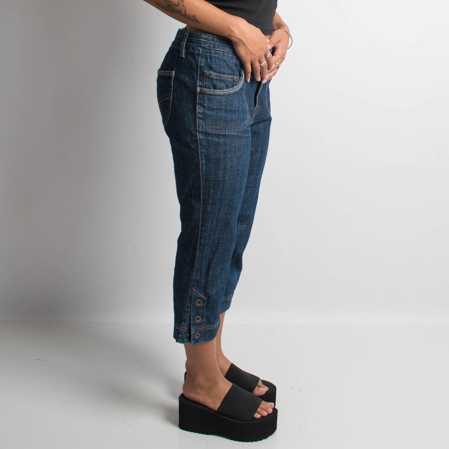 JEANS CAPRI EN DENIM