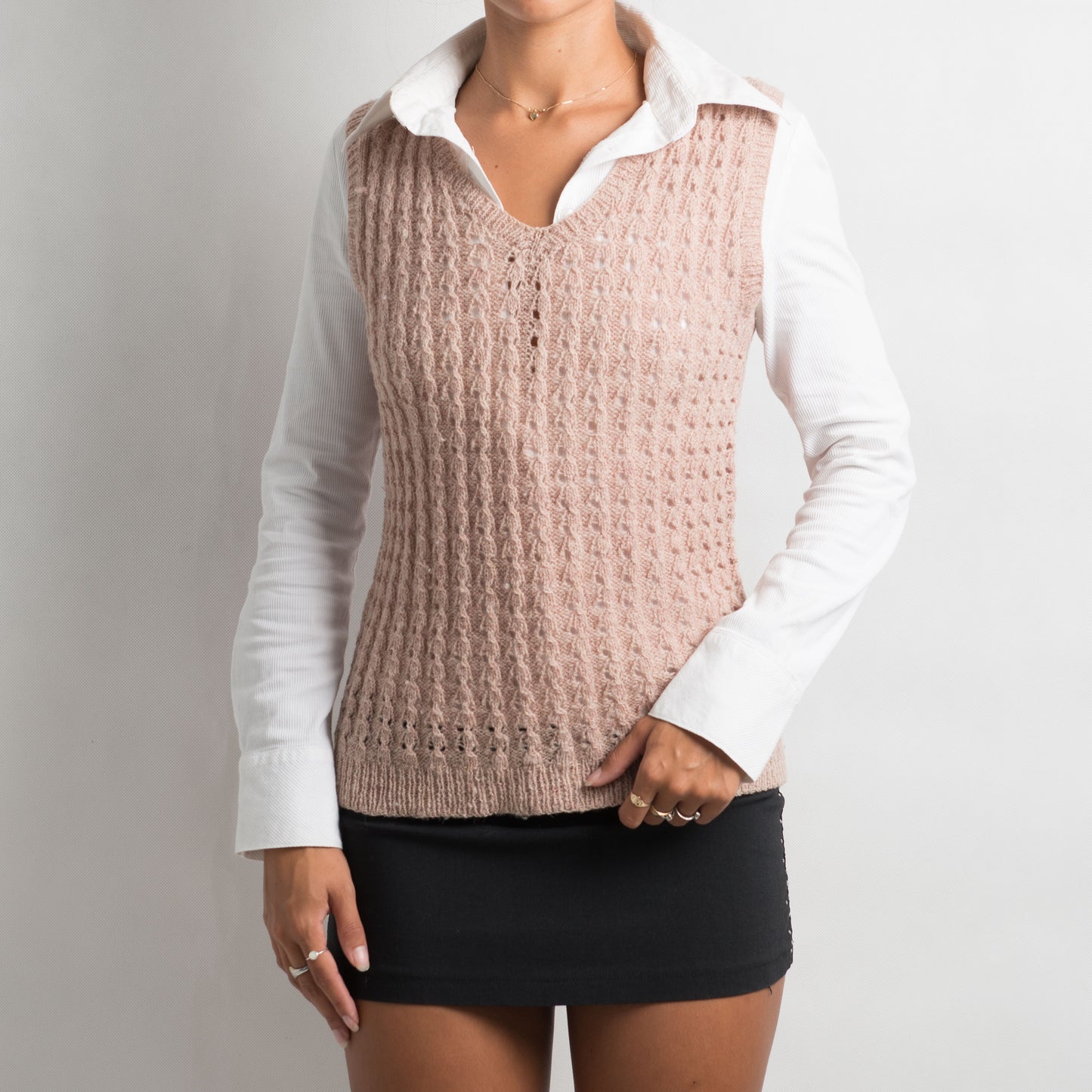 PINK KNIT VEST