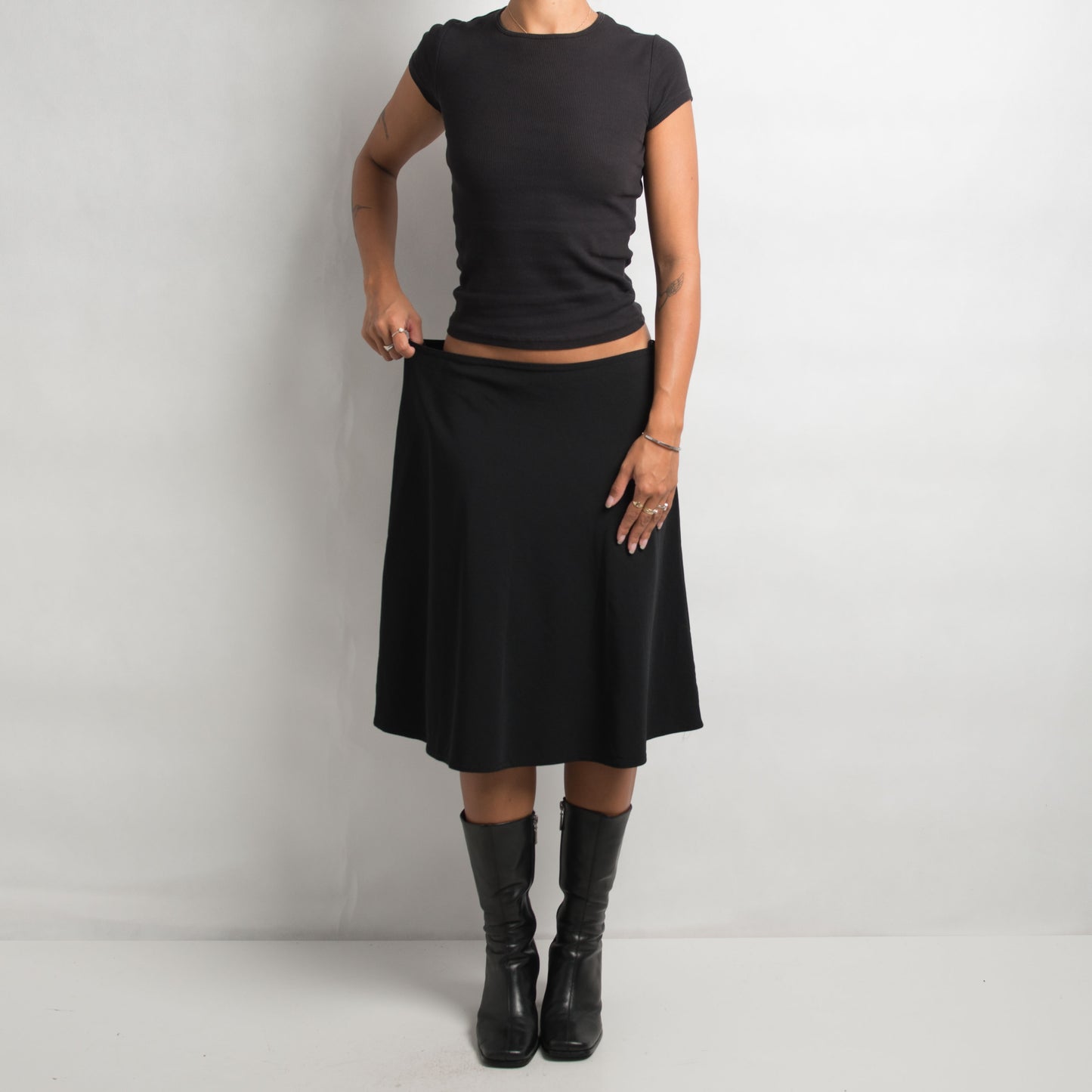 BLACK A LINE MIDI SKIRT