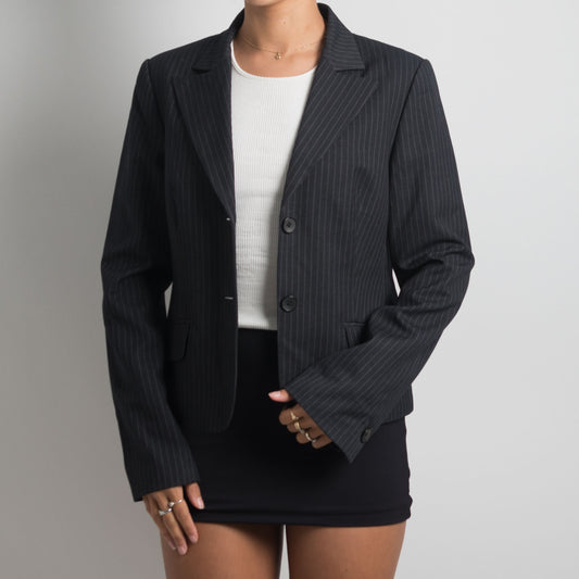 CLASSIC PINSTRIPE BLAZER