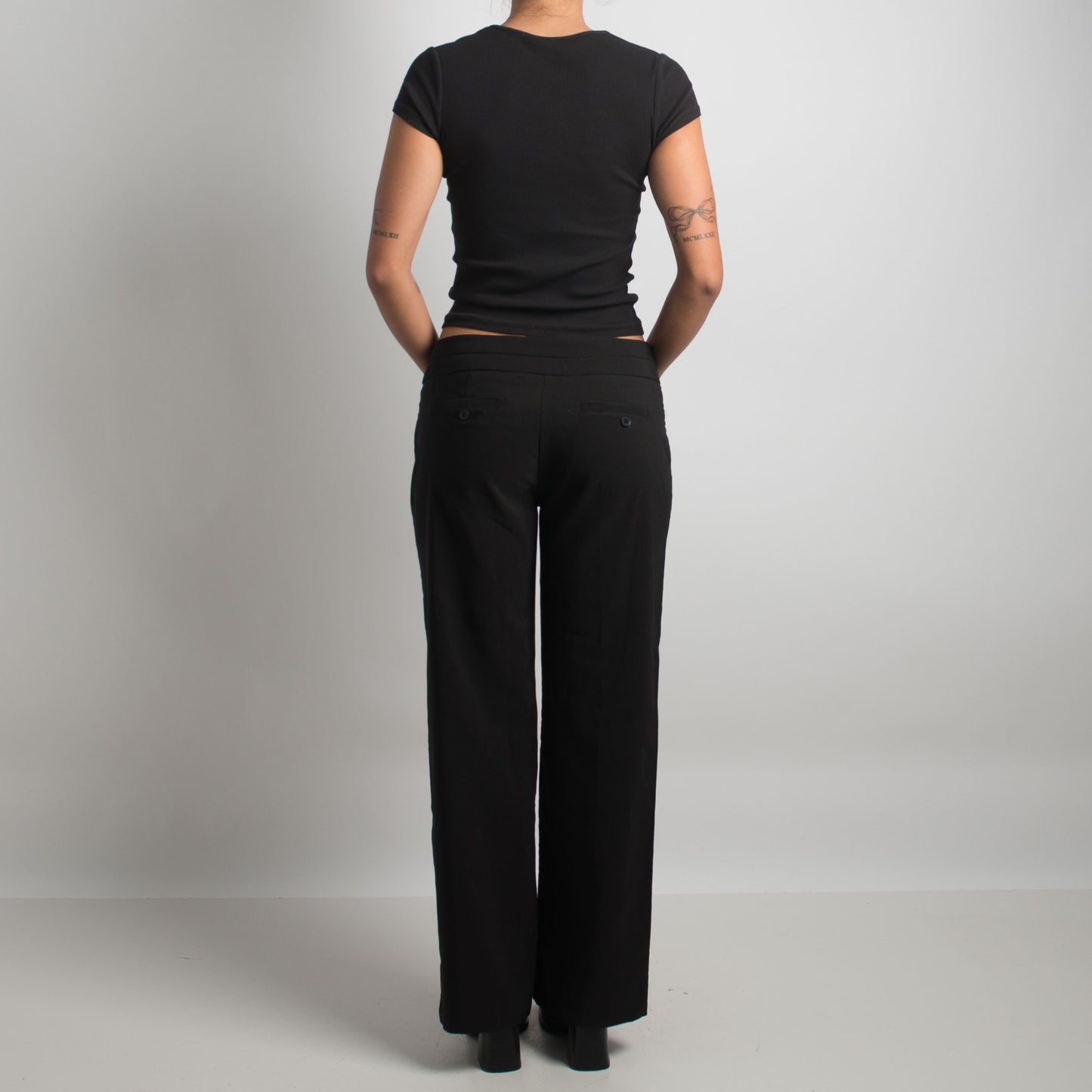 PANTALON NOIR CLASSIQUE