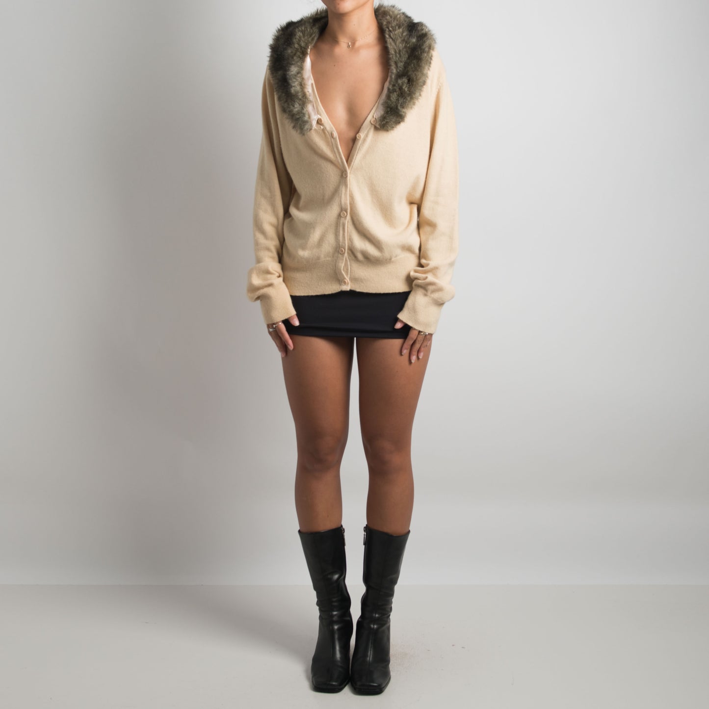 DETACHABLE FUR TRIM CARDIGAN