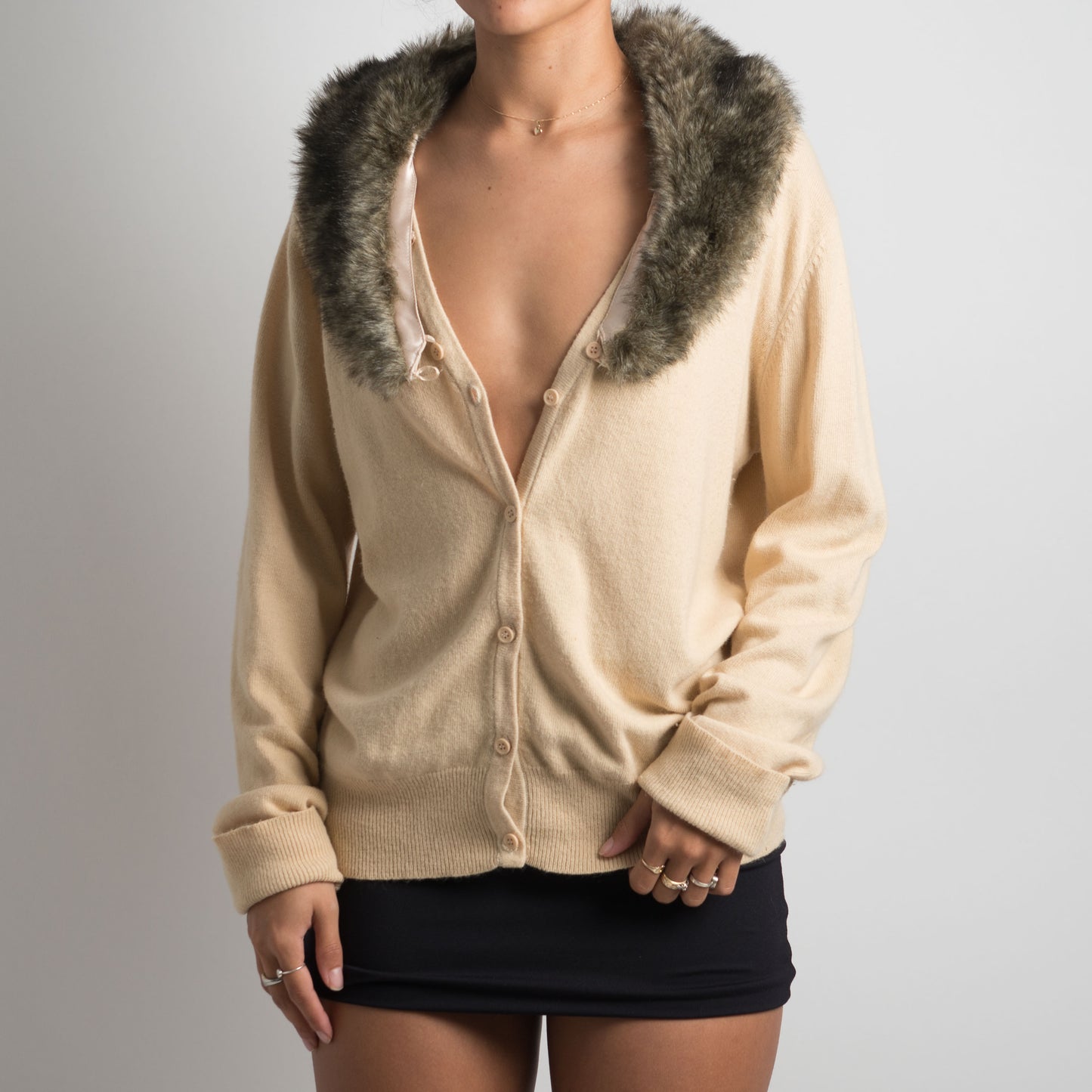 DETACHABLE FUR TRIM CARDIGAN