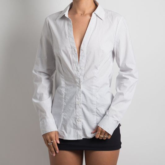 BLOUSE BLANCHE À RAYURES