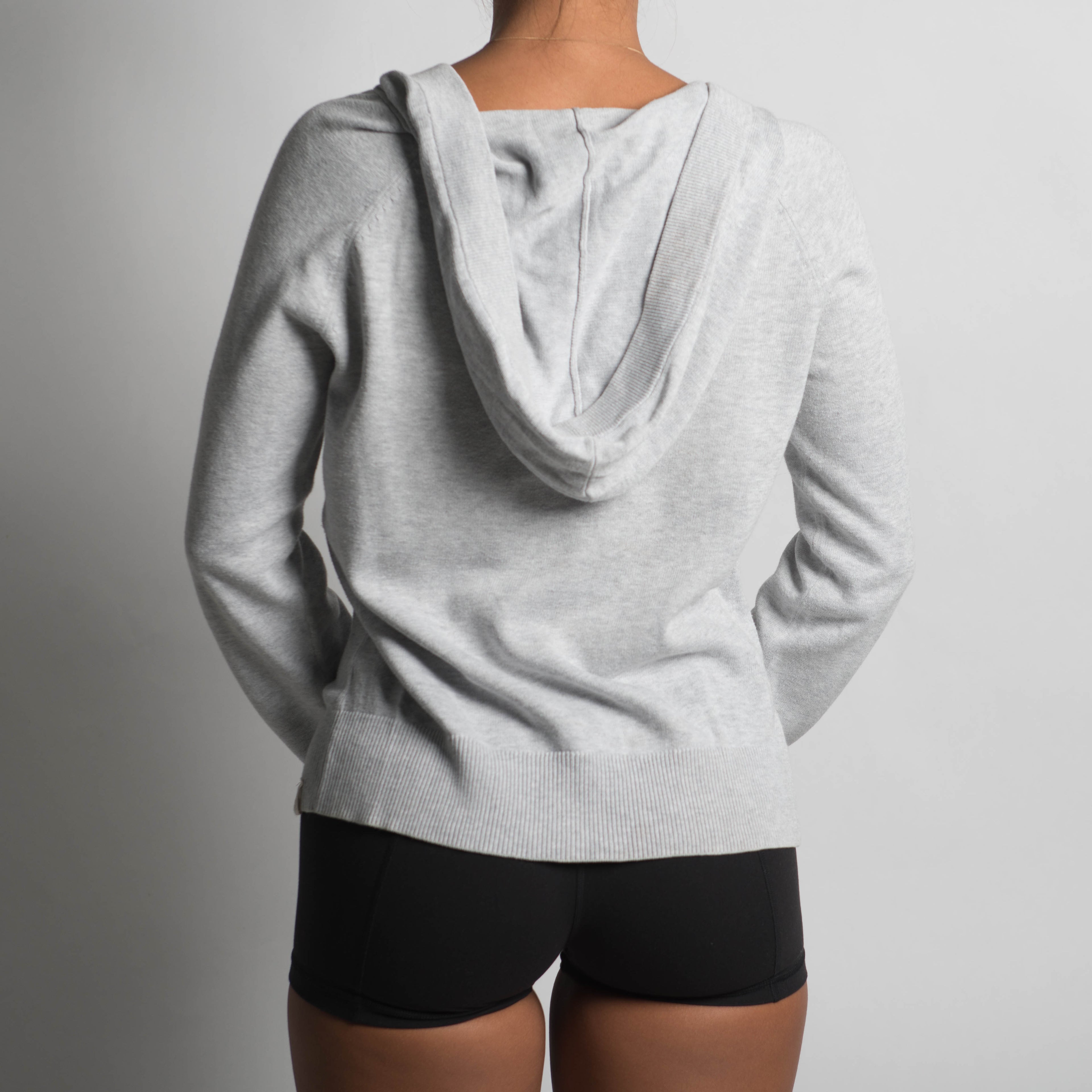 GREY HOODED KNIT TOP