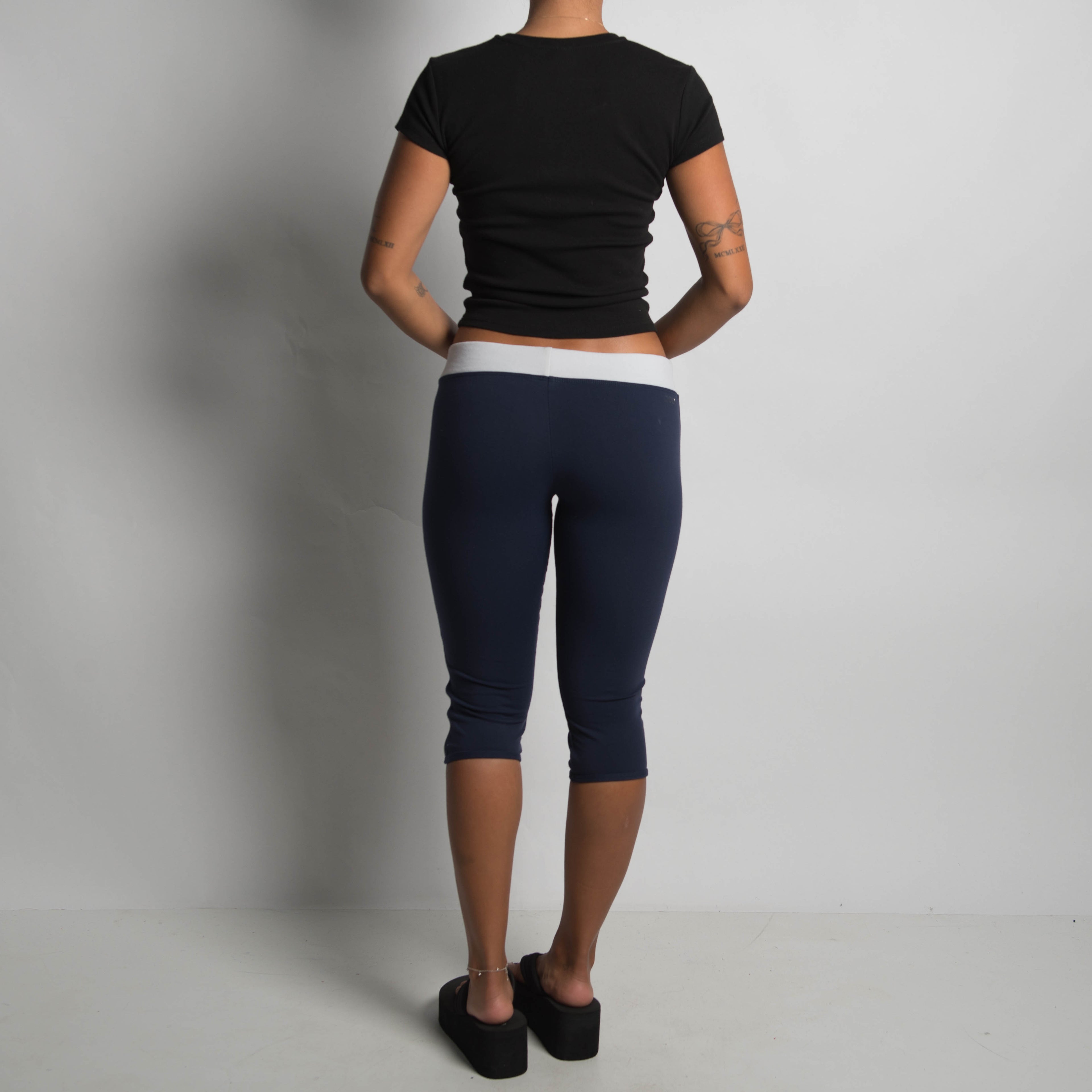NAVY KNEE LENGTH TIGHTS