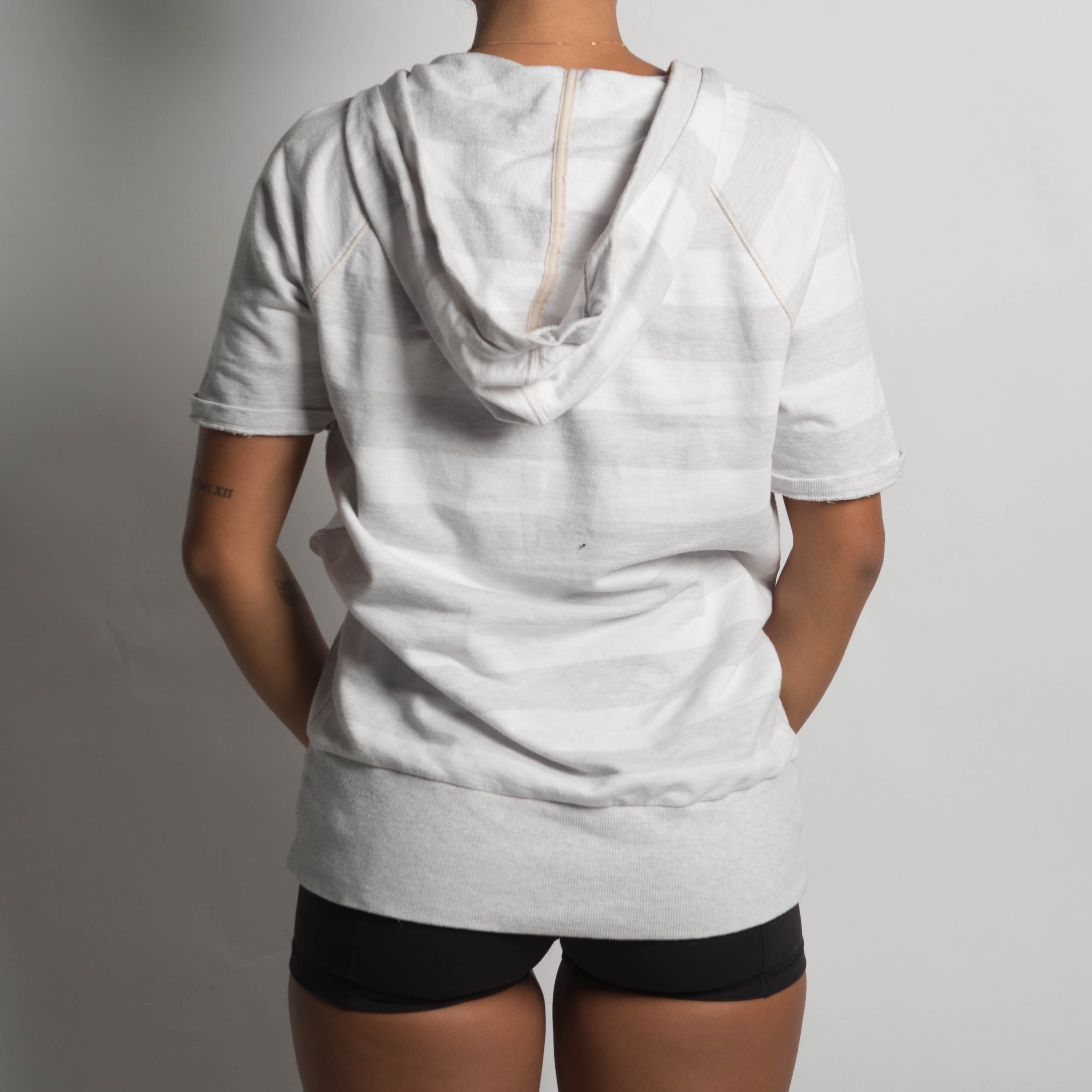 STRIPE SHORT SLEEVE TOP