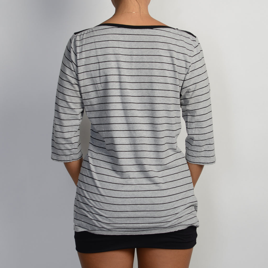 GREY STRIPE 3/4 SLEEVE TOP