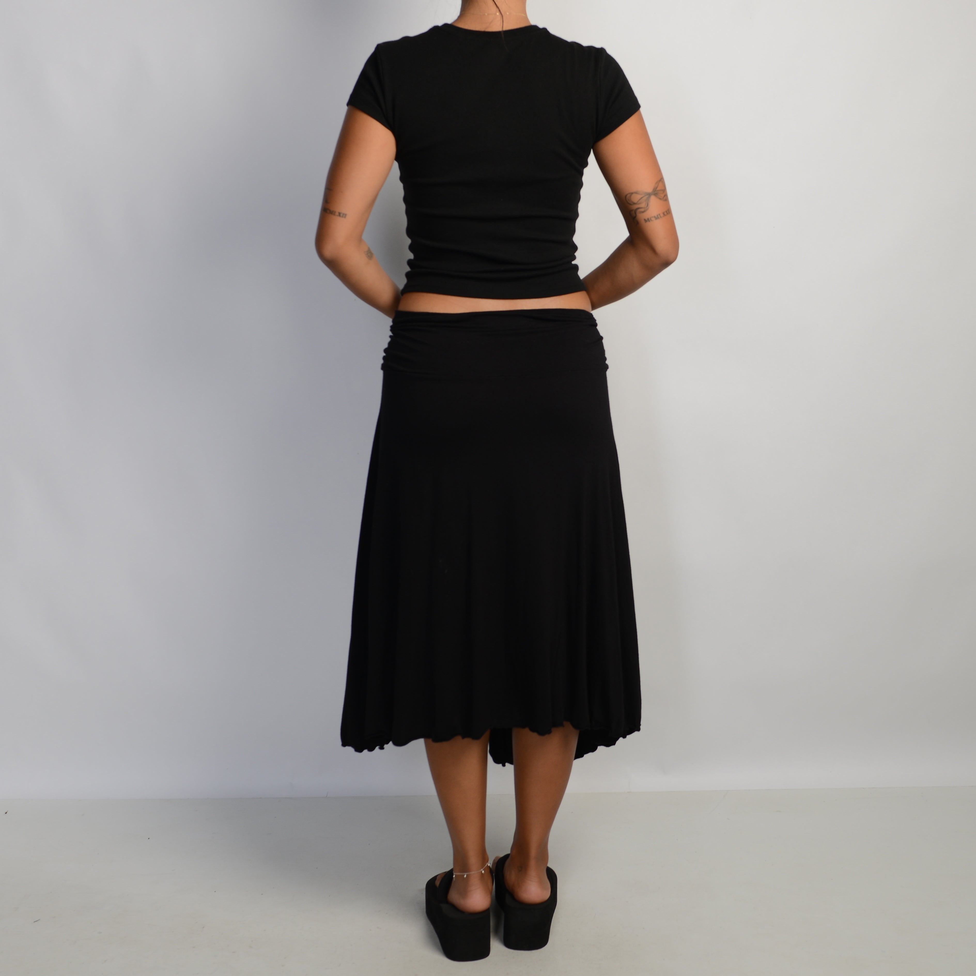 BLACK SLINKY MIDI SKIRT
