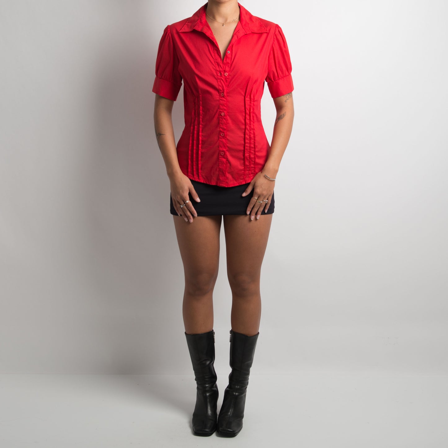 RED SHORT SLEEVE BLOUSE