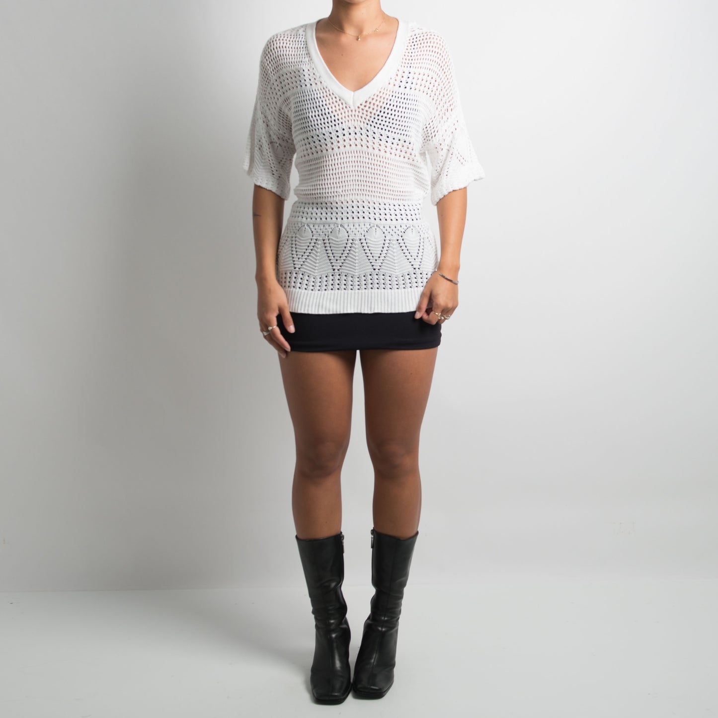 CHEMISE BLANCHE EN CROCHET