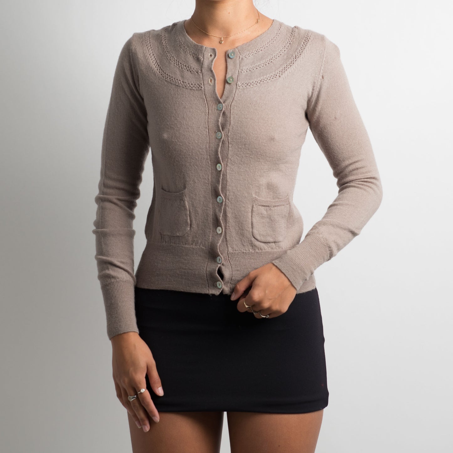 CARDIGAN EN LAINE GRISE