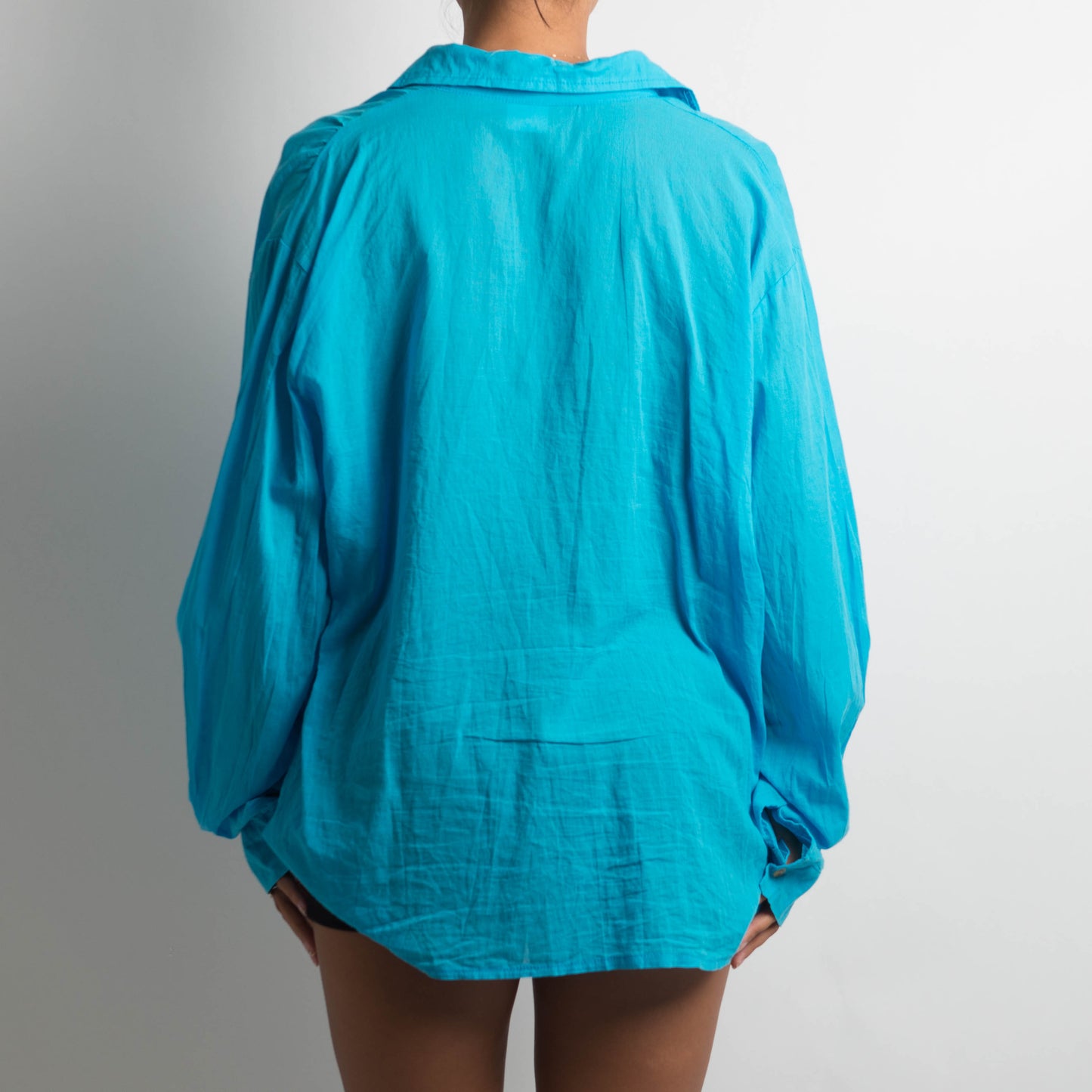 BLUE BUTTON UP LONG SLEEVE