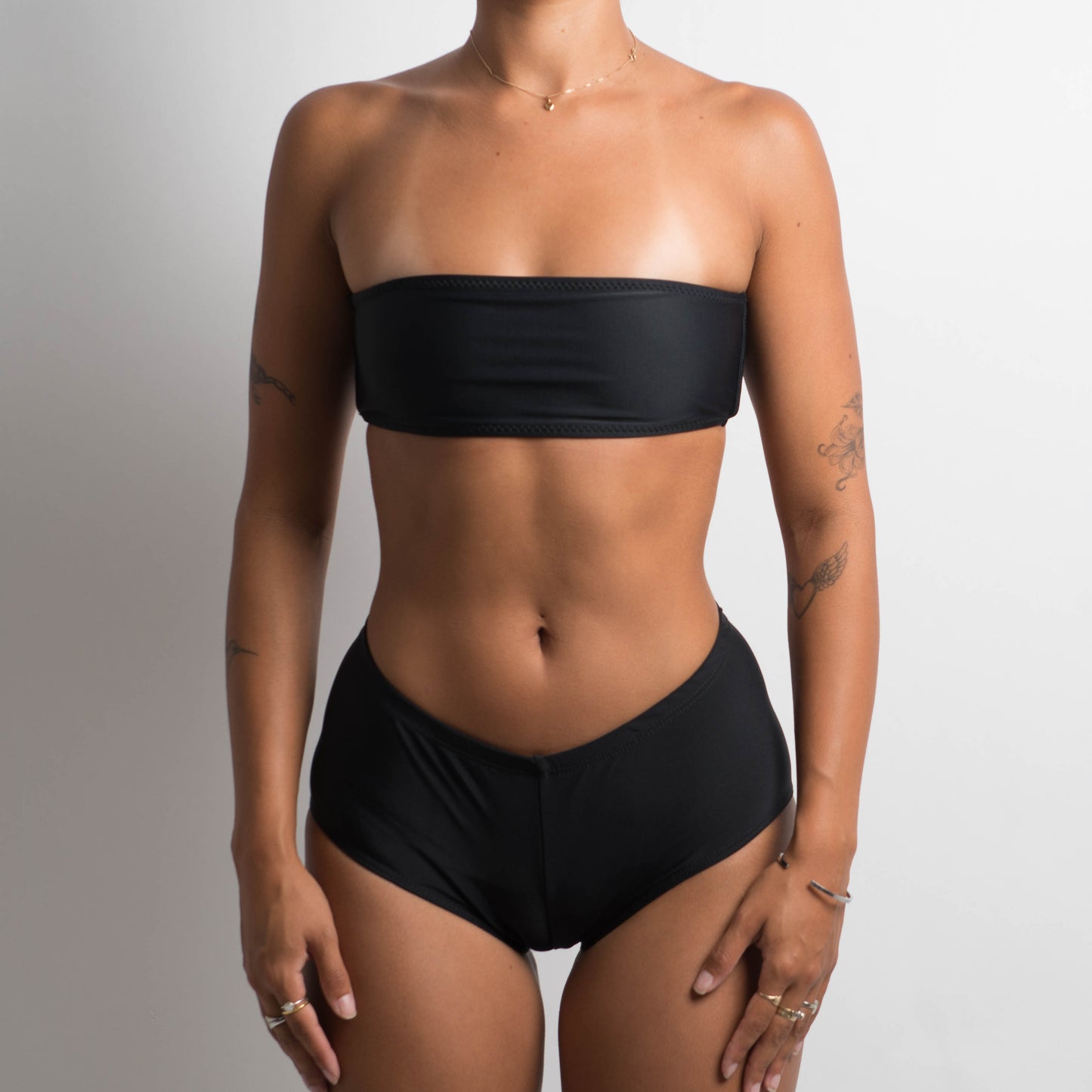 BLACK LOW RISE SWIM SHORTS