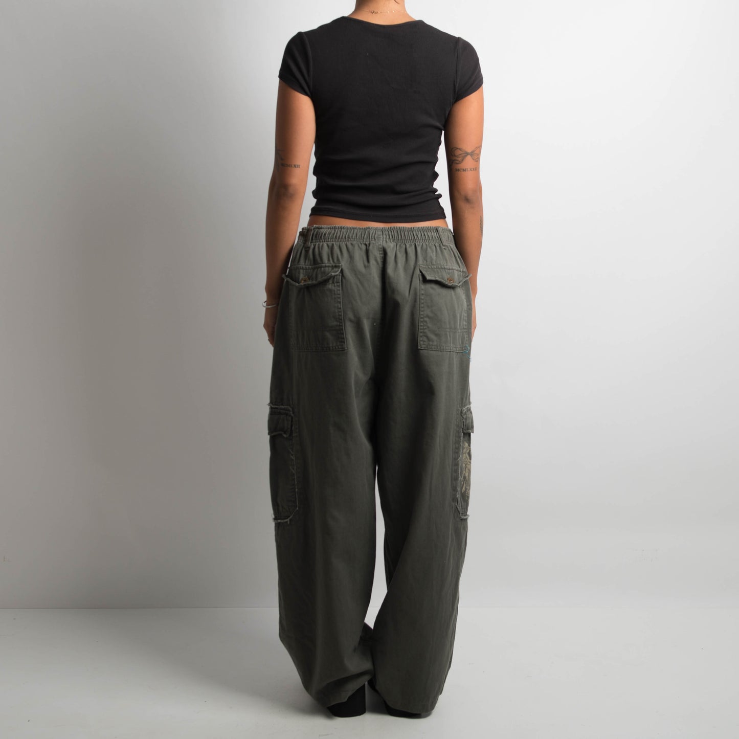 KHAKI BAGGY CARGO PANTS