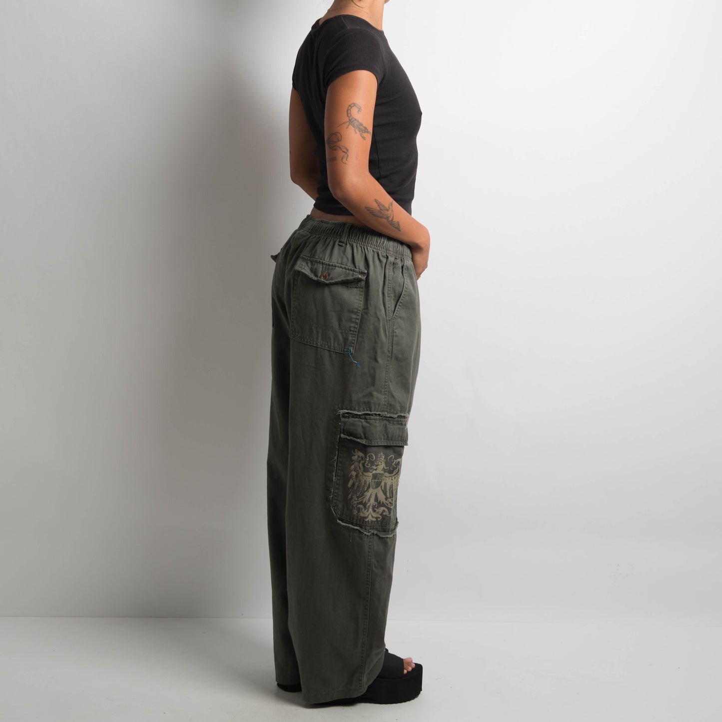 KHAKI BAGGY CARGO PANTS