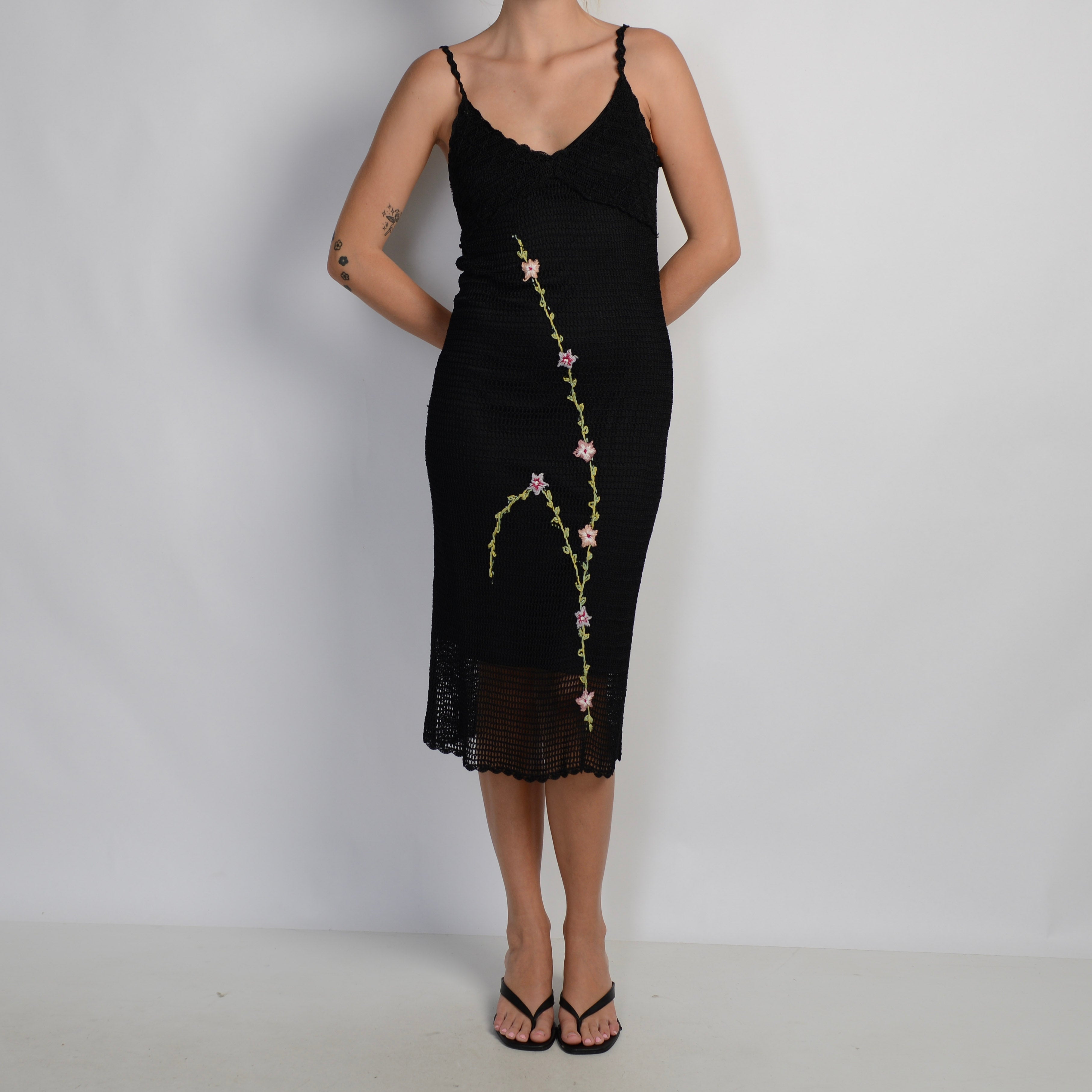 EMBROIDERED MIDI DRESS