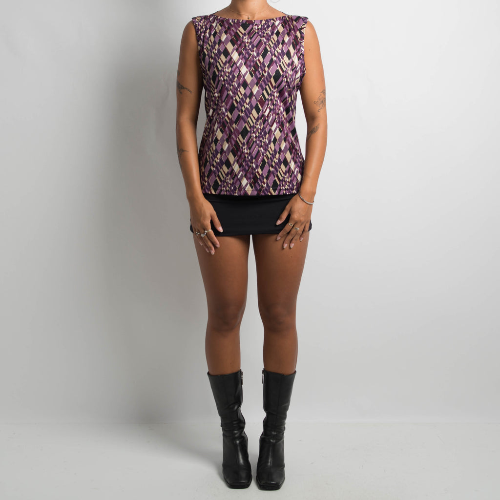 PATTERNED BOAT NECK TOP