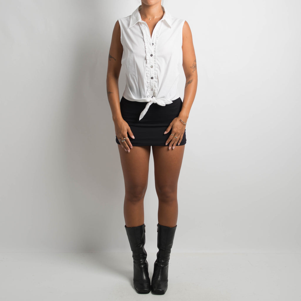 WHITE SLEEVELESS BLOUSE