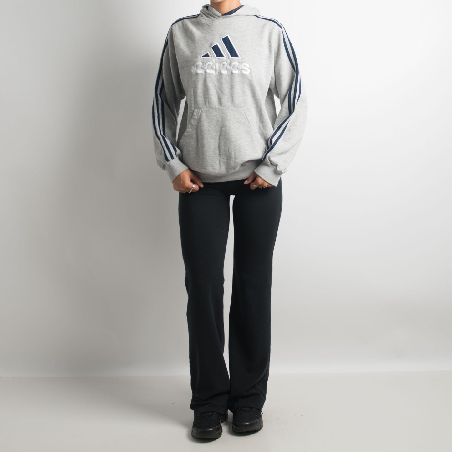 SWEAT À CAPUCHE ADIDAS GRIS