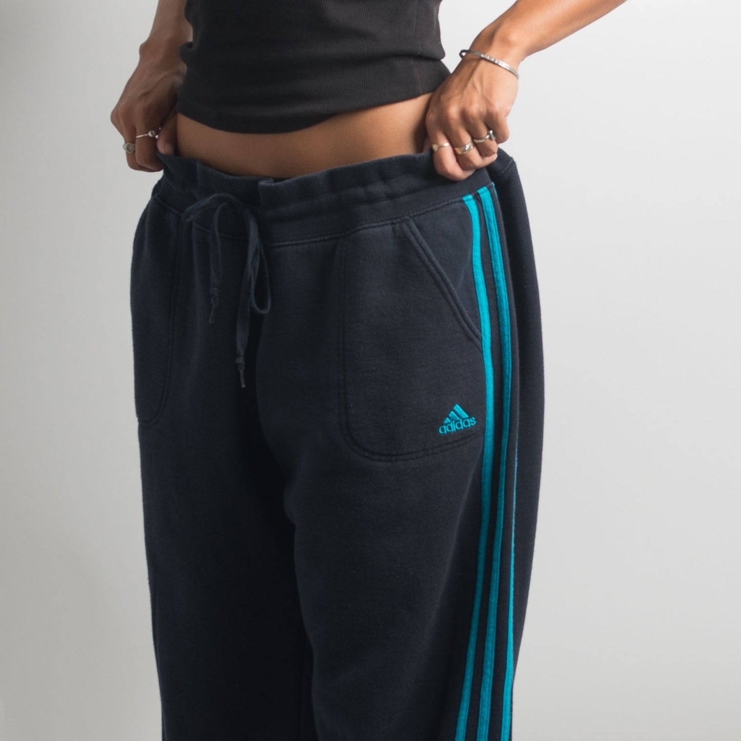 NAVY ADIDAS COTTON SWEATPANTS