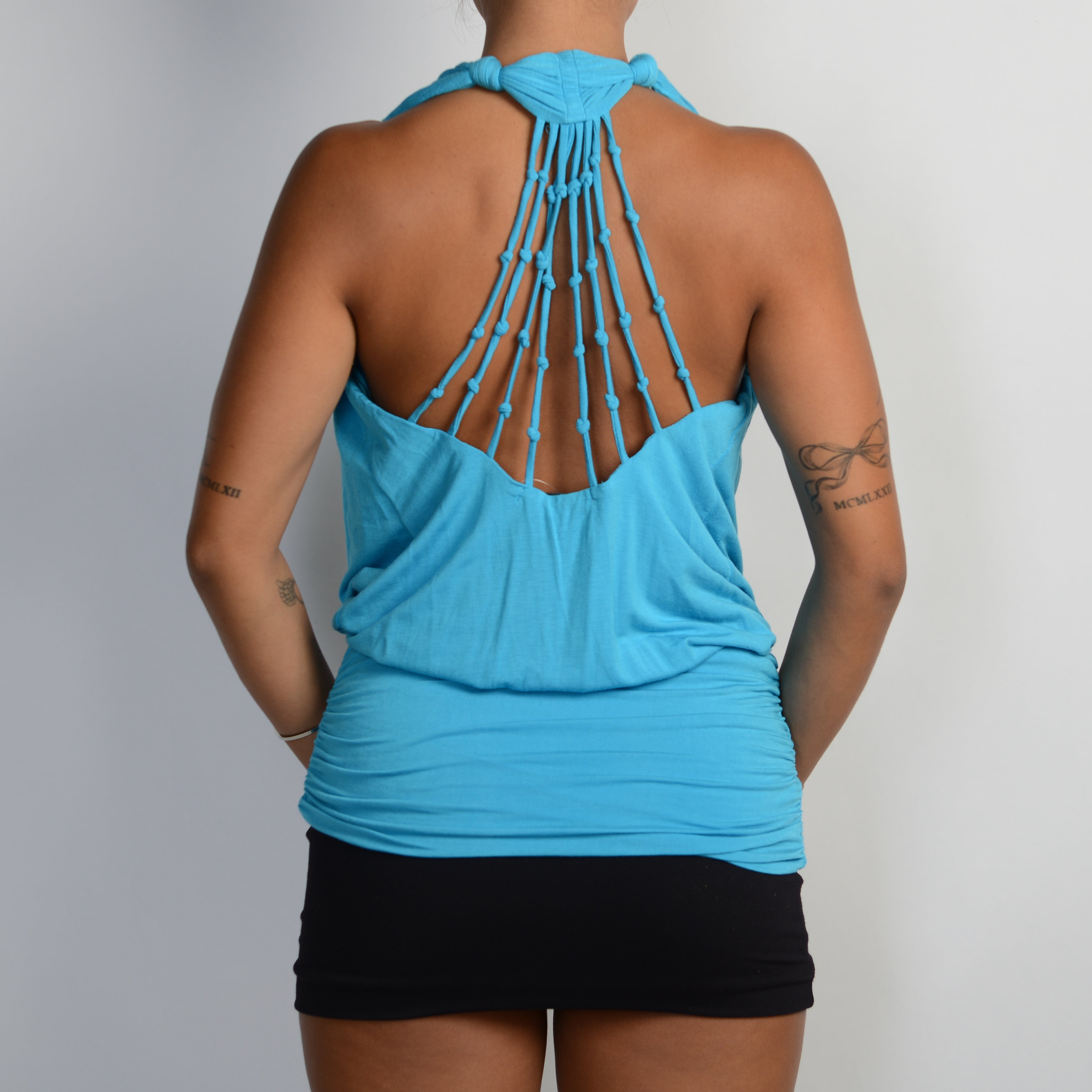 BLUE PLUNGE TOP