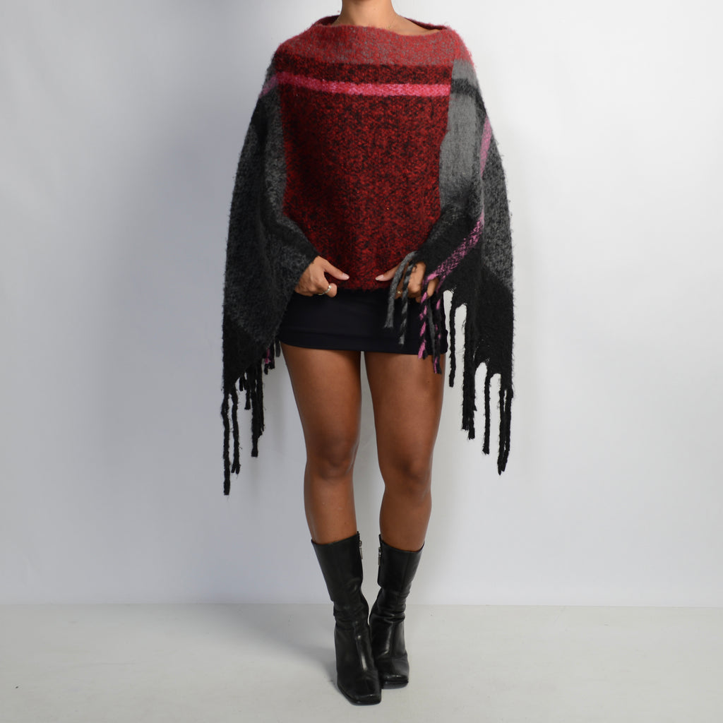 SOFT KNIT PONCHO