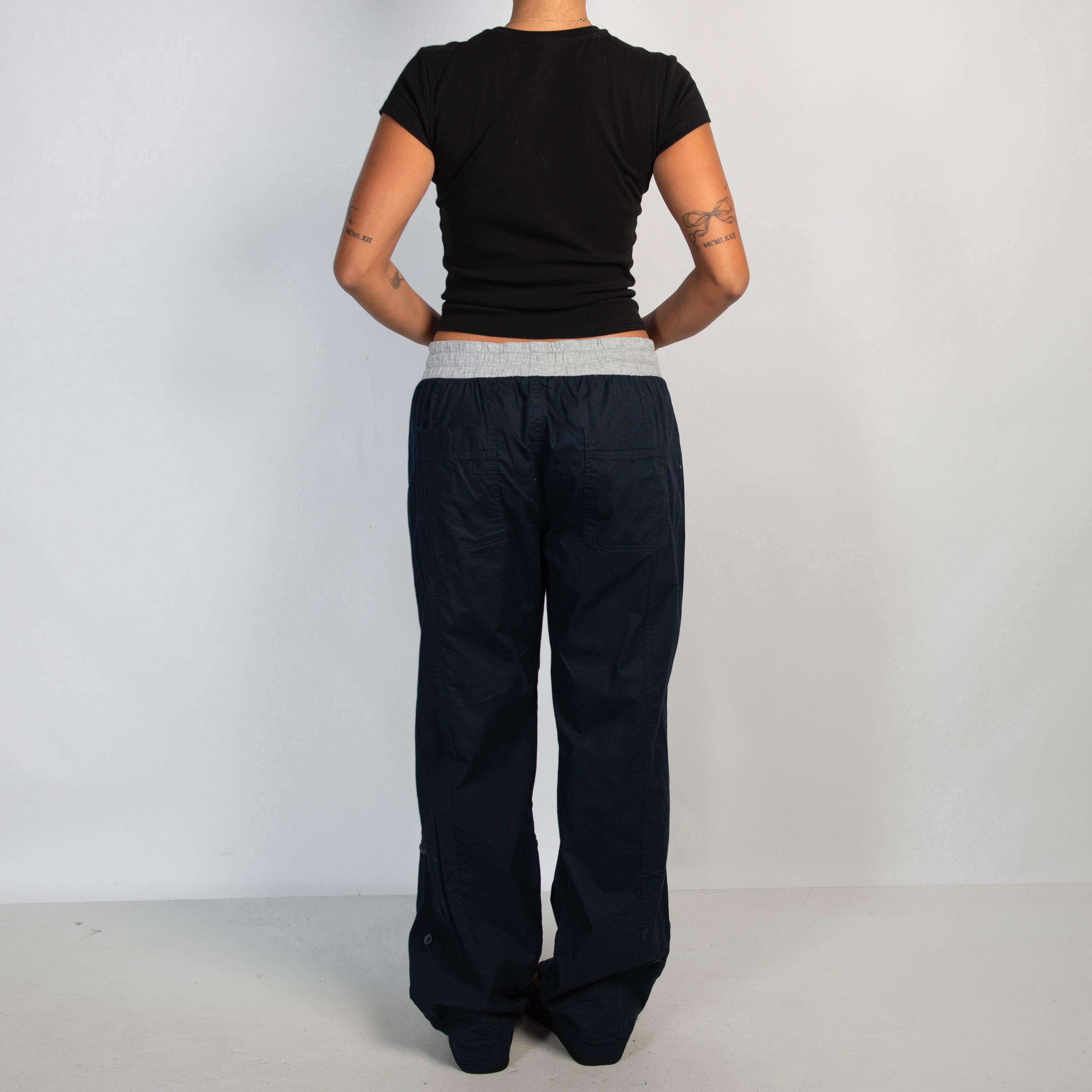 NAVY CARGO PANTS