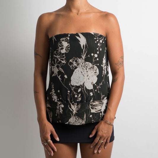 PATTERNED STRAPLESS TOP