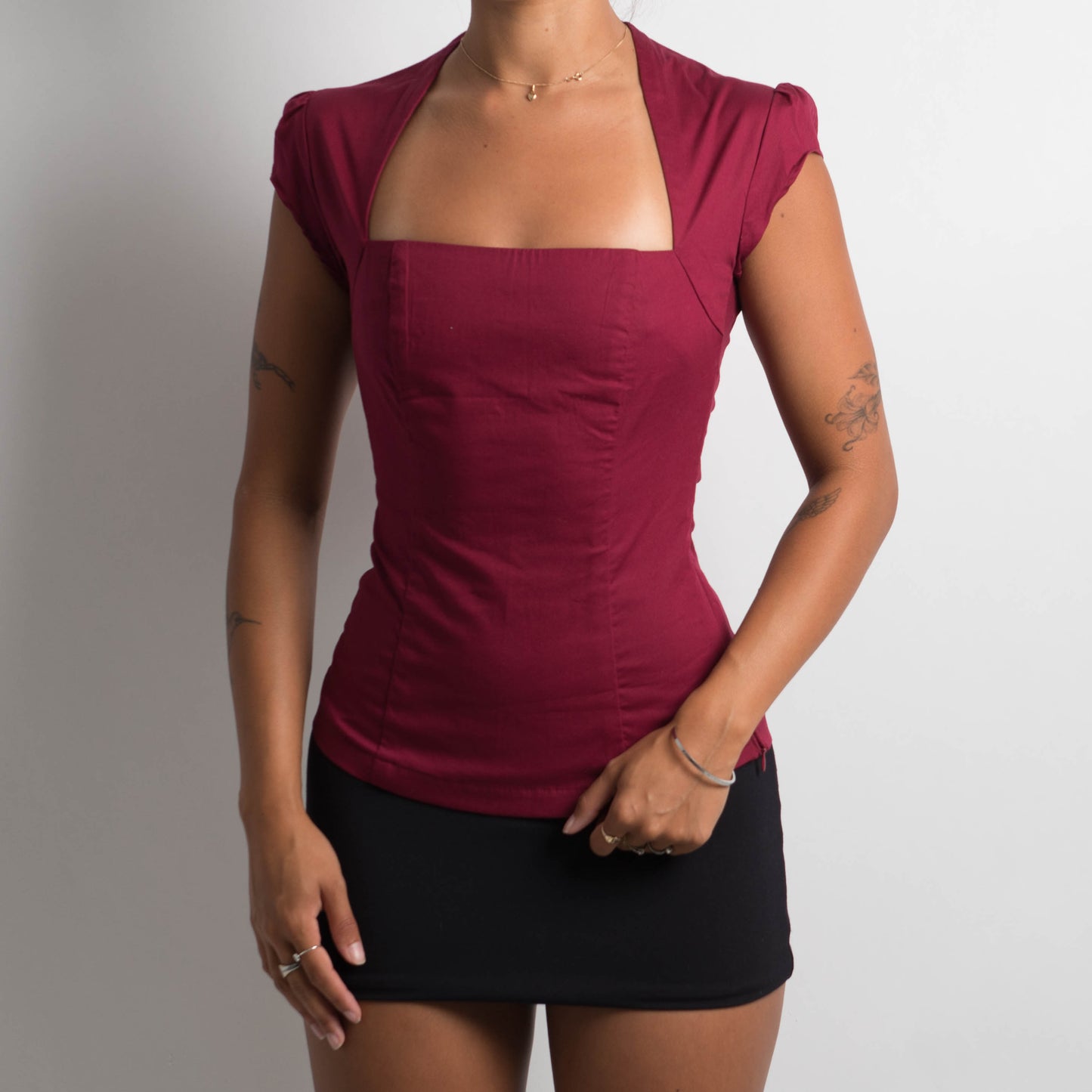 MAROON SQUARE NECK TOP