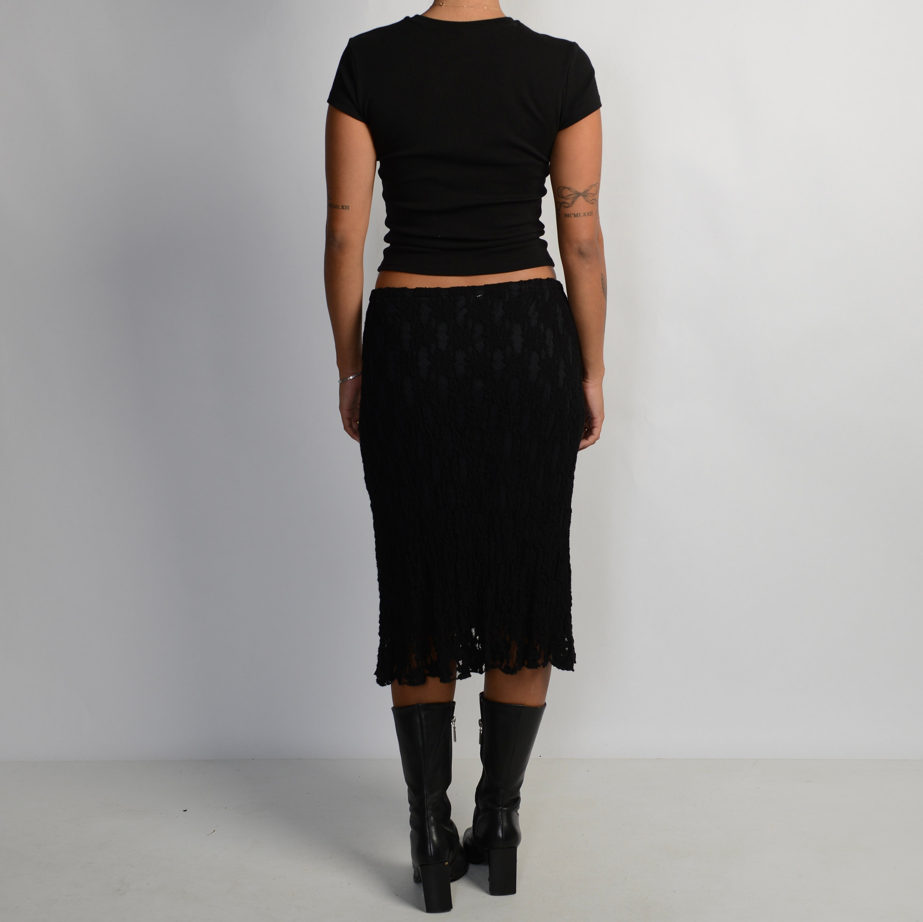 BLACK LACE SKIRT
