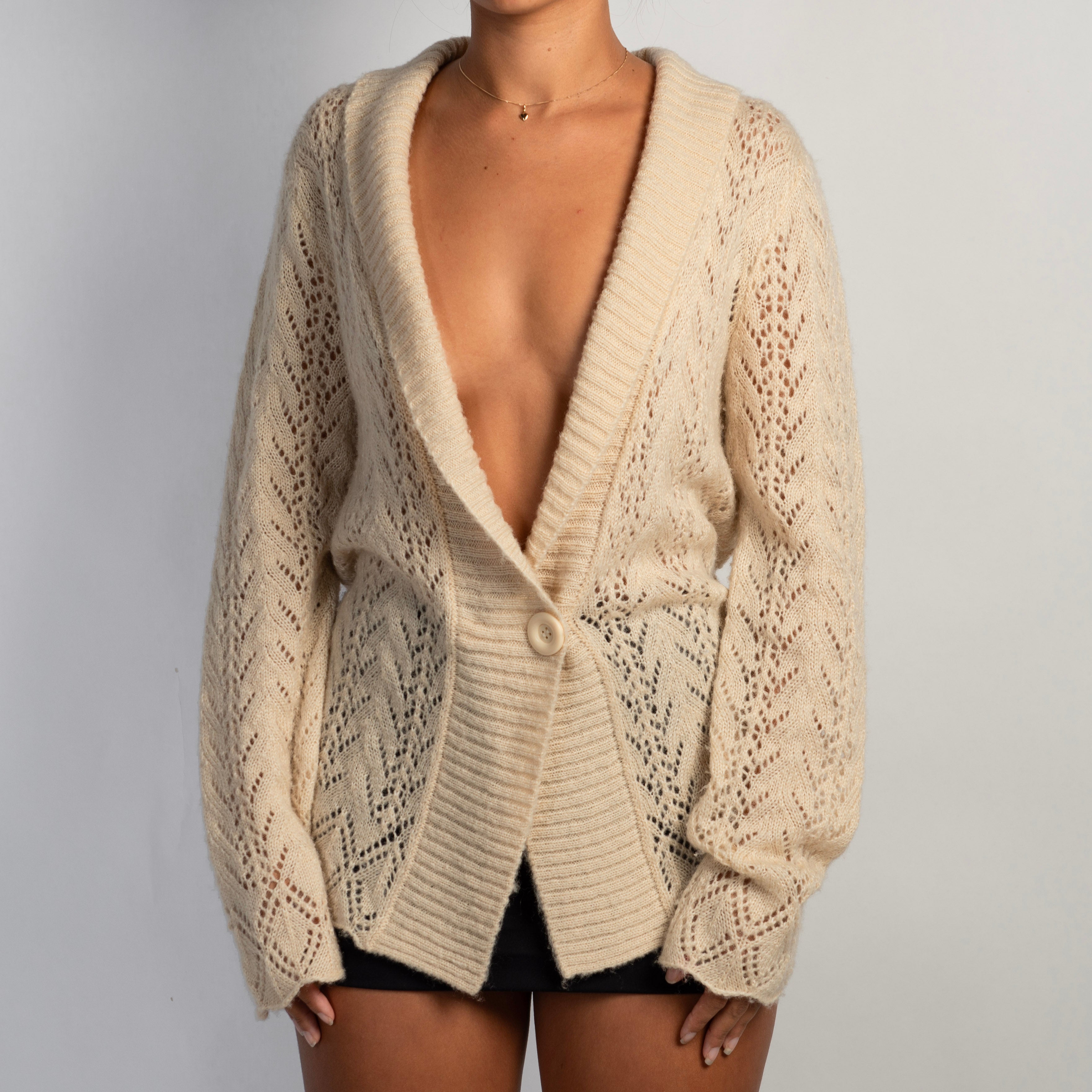 BEIGE LOOSE KNIT CARDIGAN