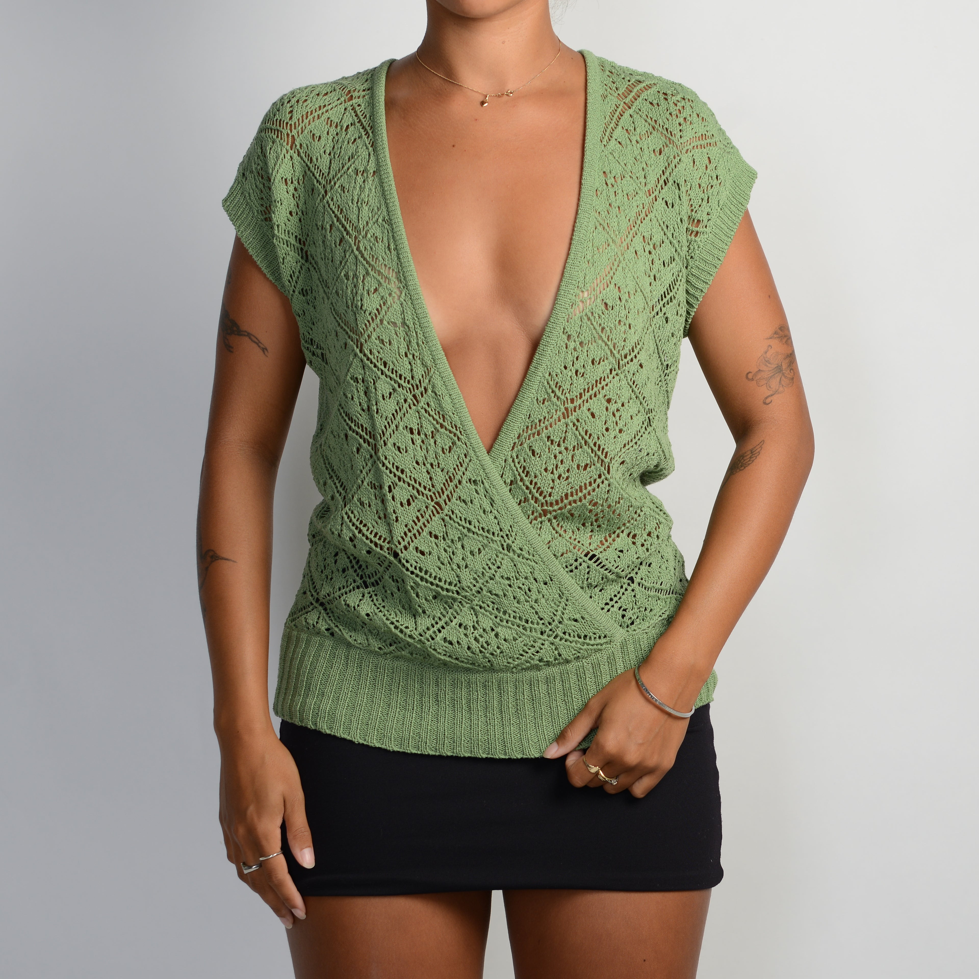 GREEN DEEP V KNIT TOP