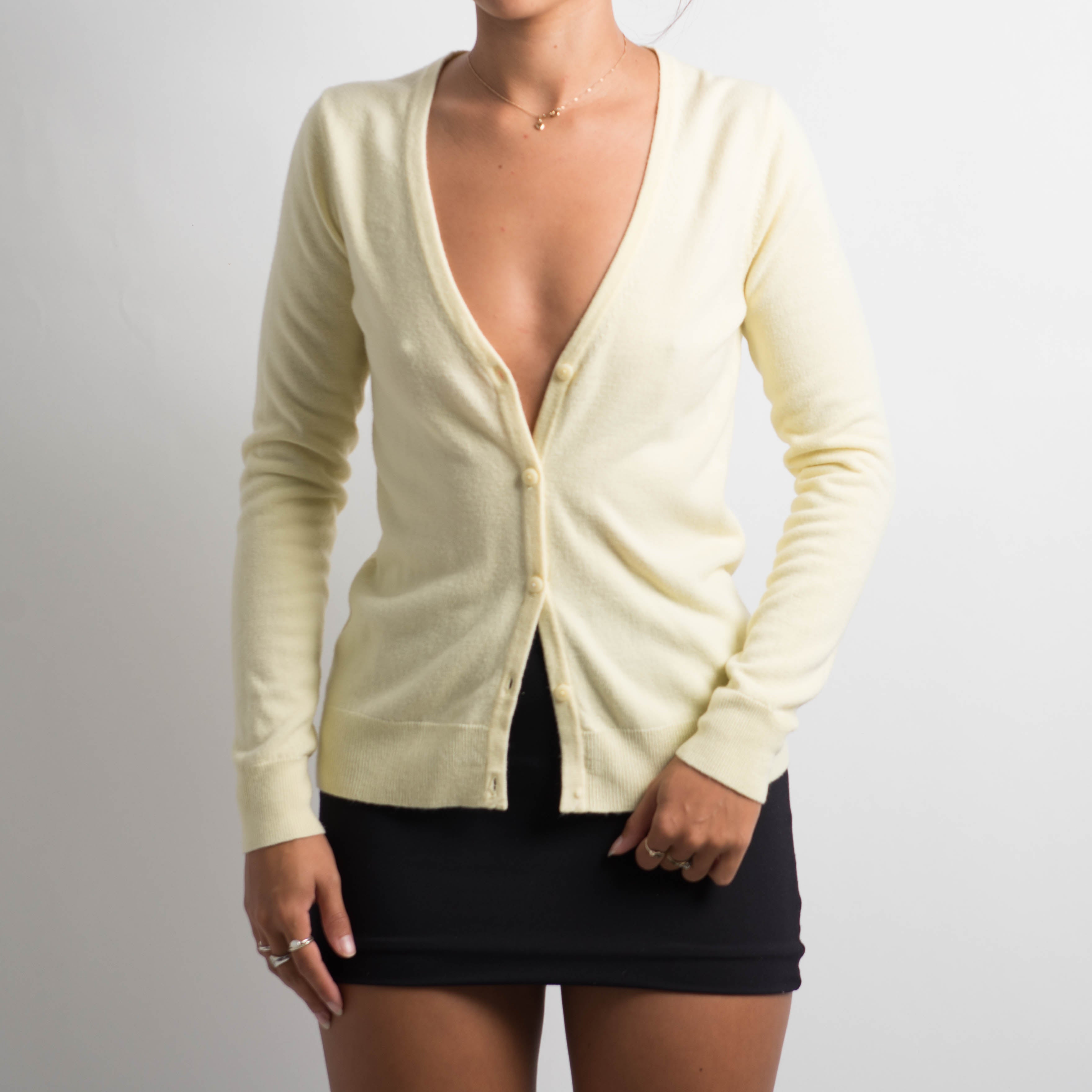 PALE YELLOW KNIT CARDIGAN