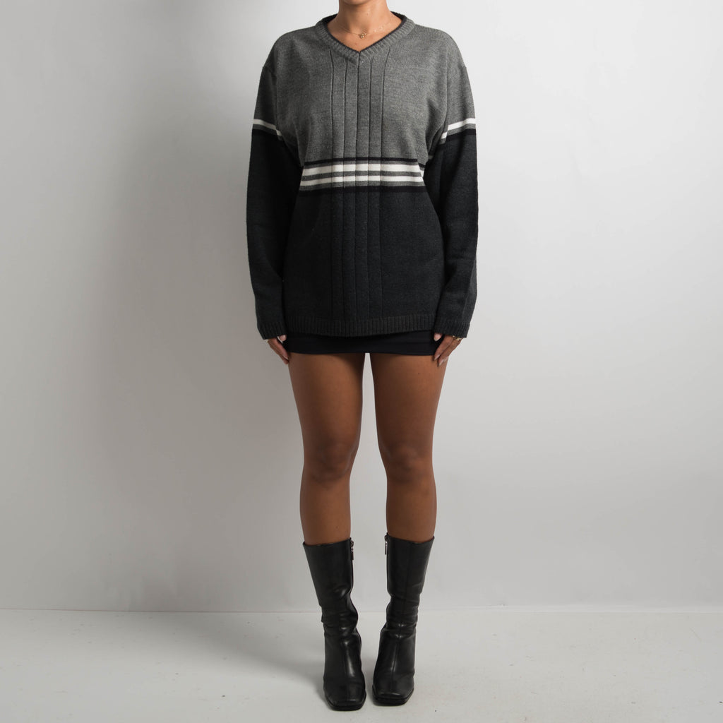 COLOURBLOCK KNIT SWEATER
