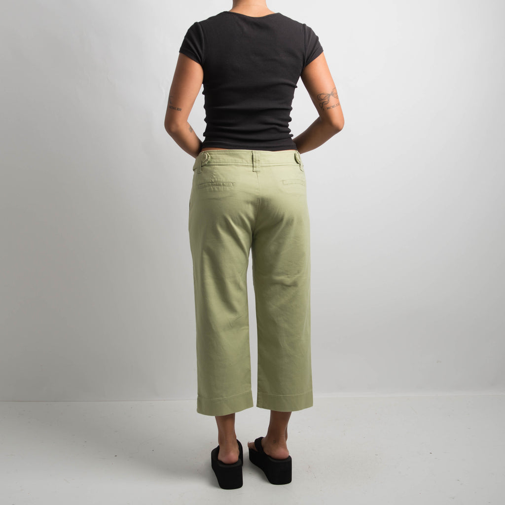 GREEN CAPRI PANTS